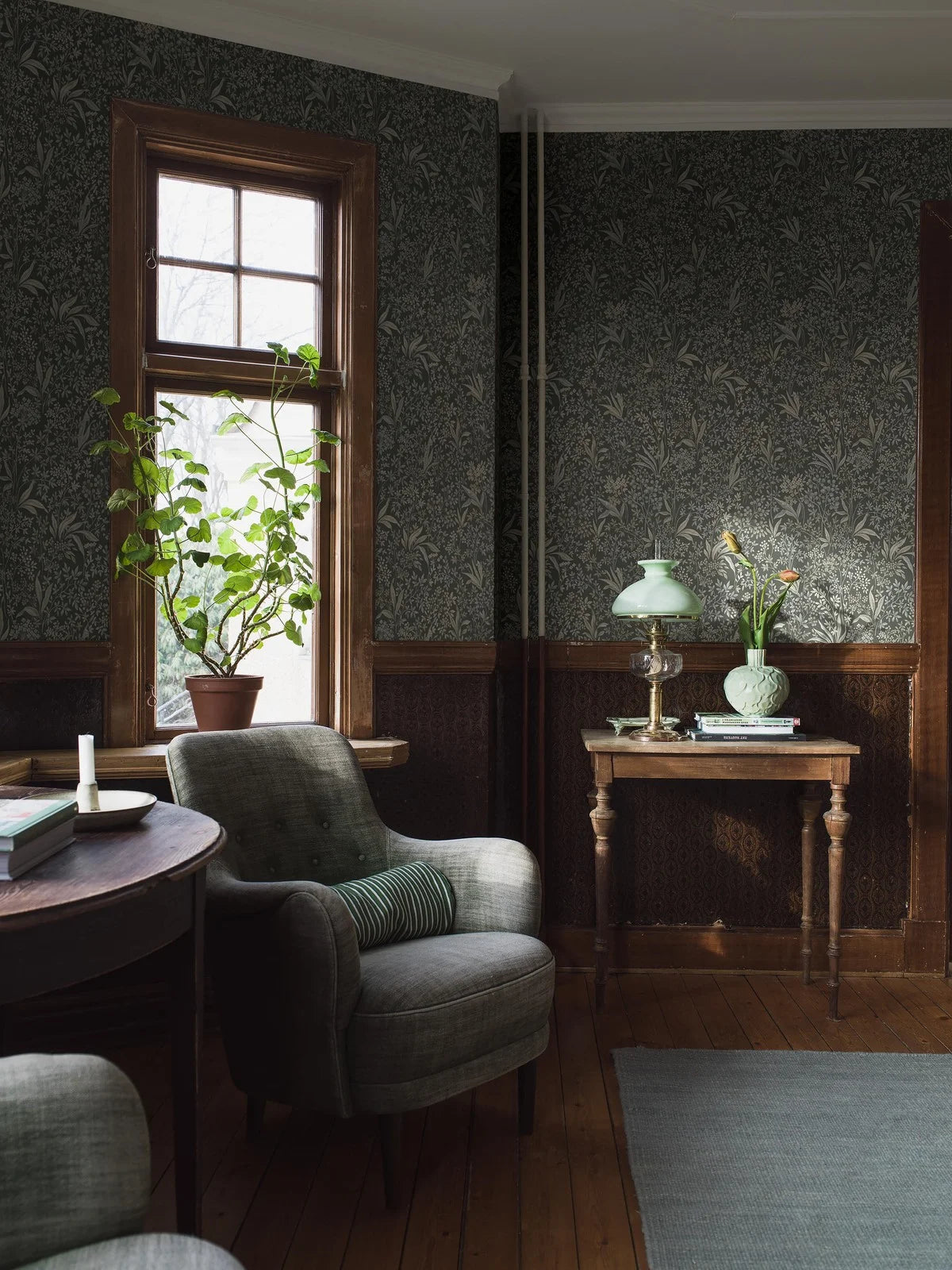 Tapeta flizelinowa papierowa z roślinnym wzorem NOCTURNE zielony