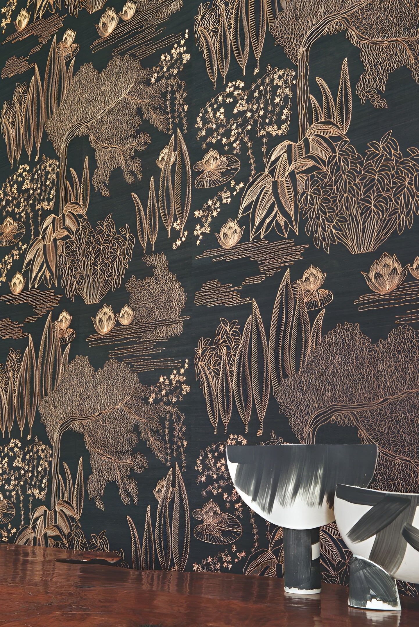 Tapeta z włókna roślinnego z motywem roślinnym HASU - NOIR CUIVRÉ czarny z miedzianym