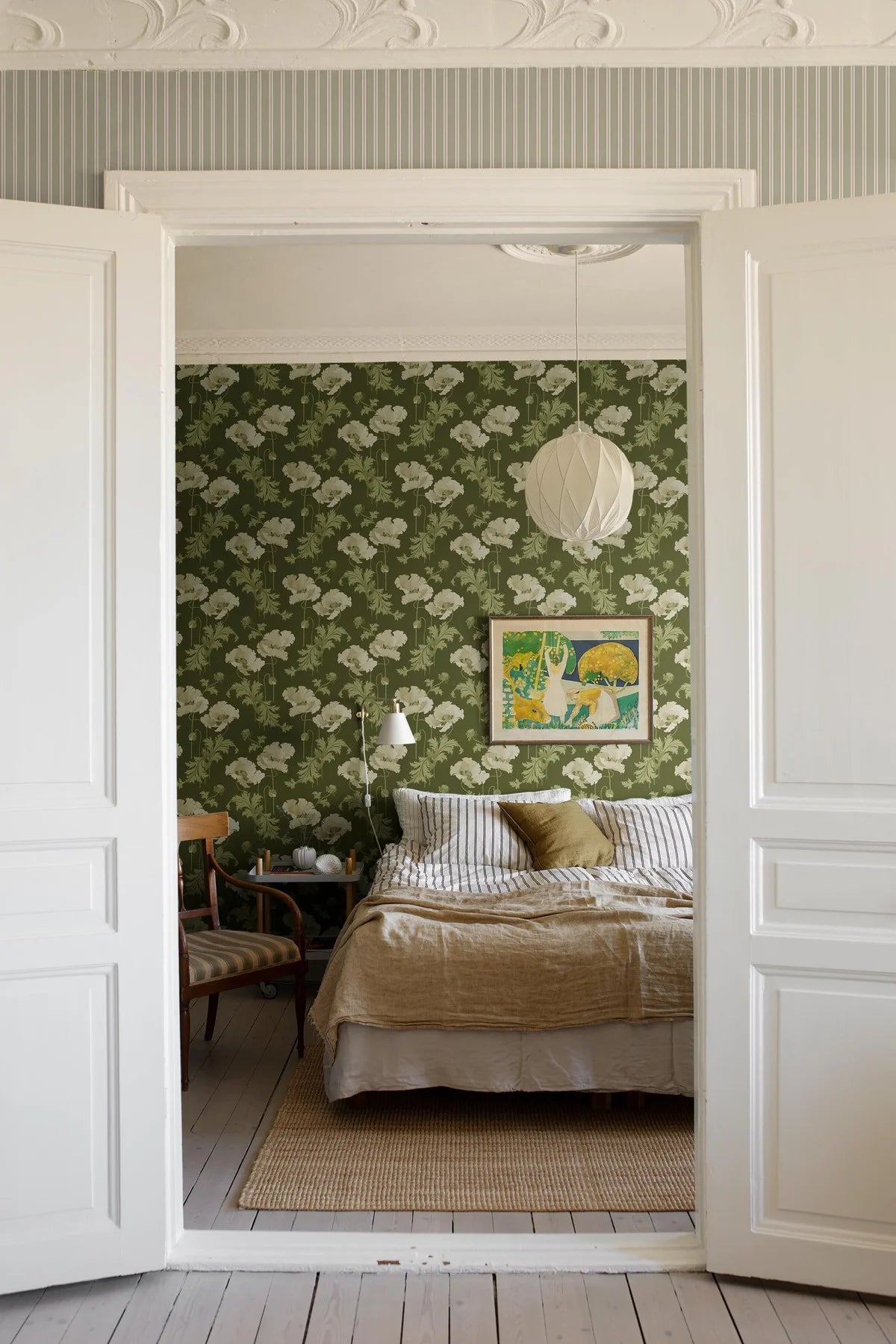 Tapeta flizelinowa papierowa z roślinnym wzorem VALLMO zielony z jasnobeżowym