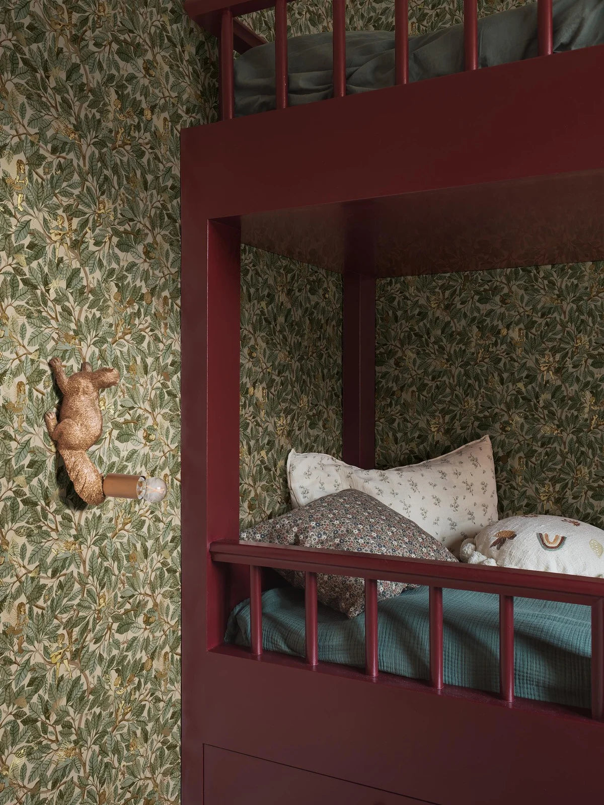 Kinder-Tapete mit Märchenmotiv von Feen FAIRIES grün