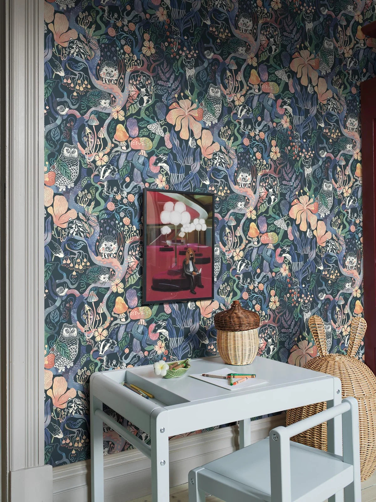 Tapeta dziecięca z motywem baśniowego lasu MAGIC WOODS niebieski z różowym