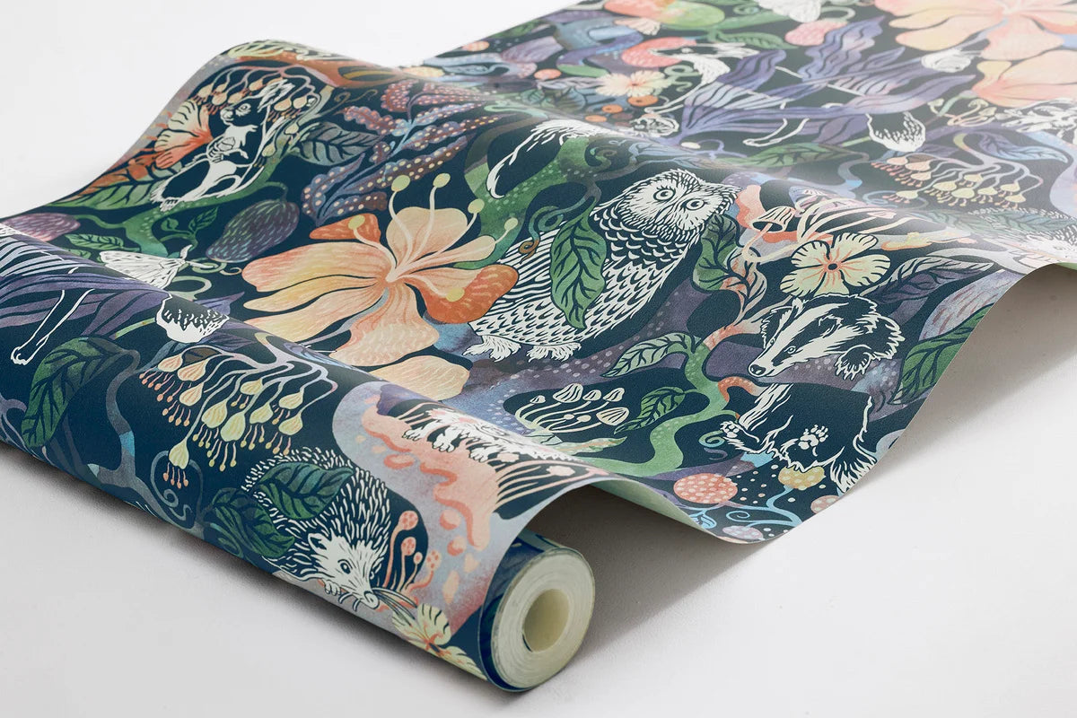 Tapeta dziecięca z motywem baśniowego lasu MAGIC WOODS niebieski z różowym