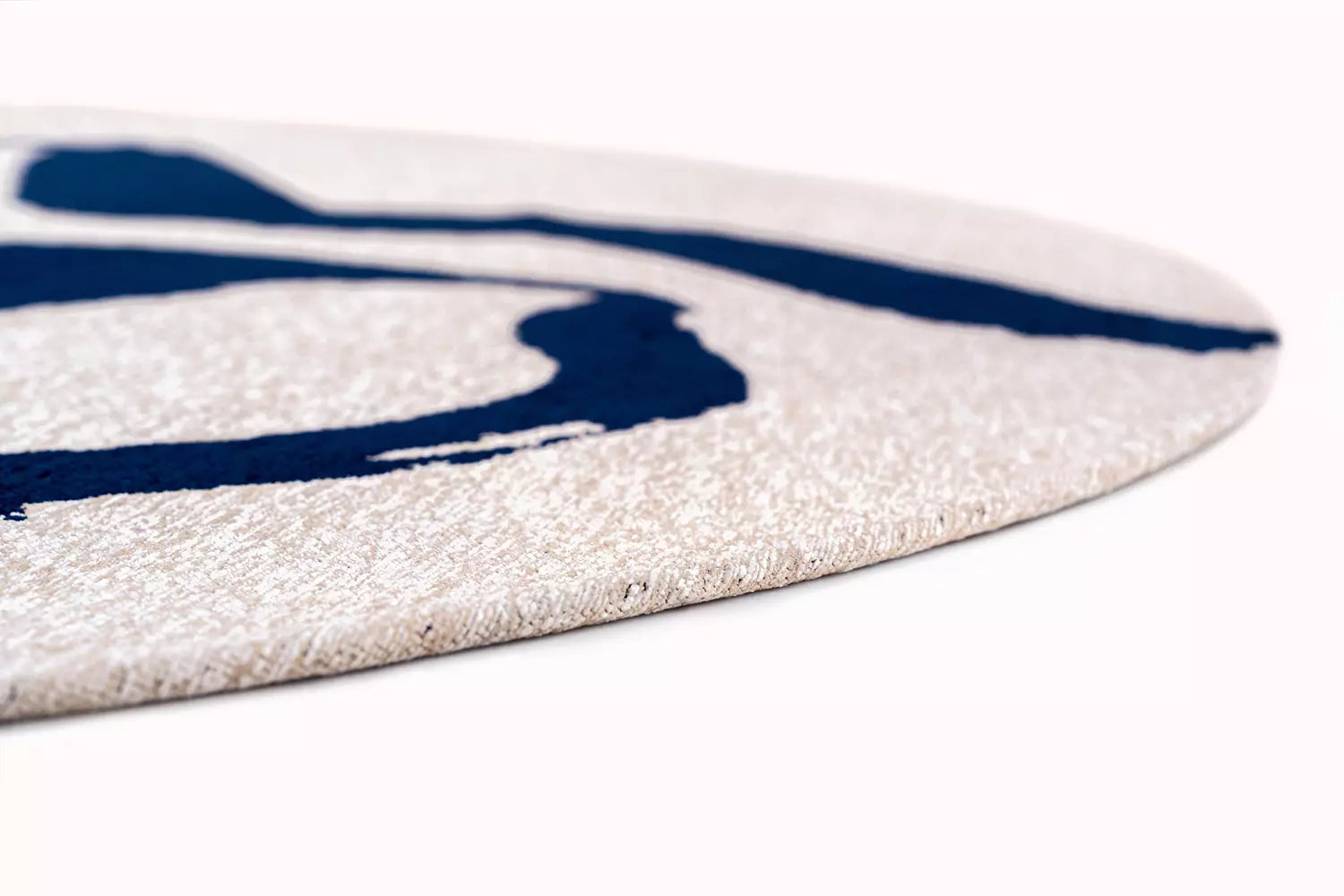 Runder Teppich RIBBON weiß mit marineblau