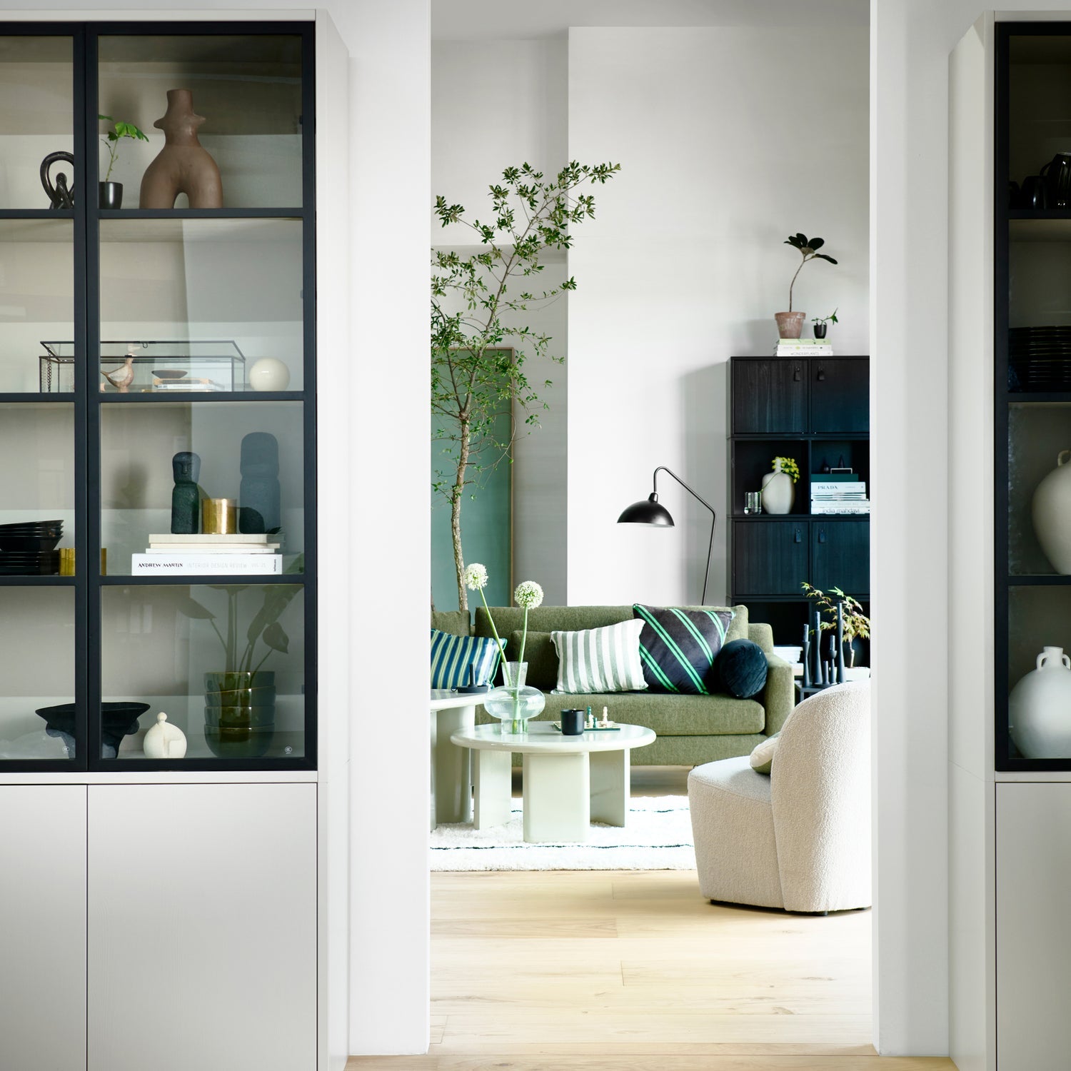 Vitrine BASIC grau