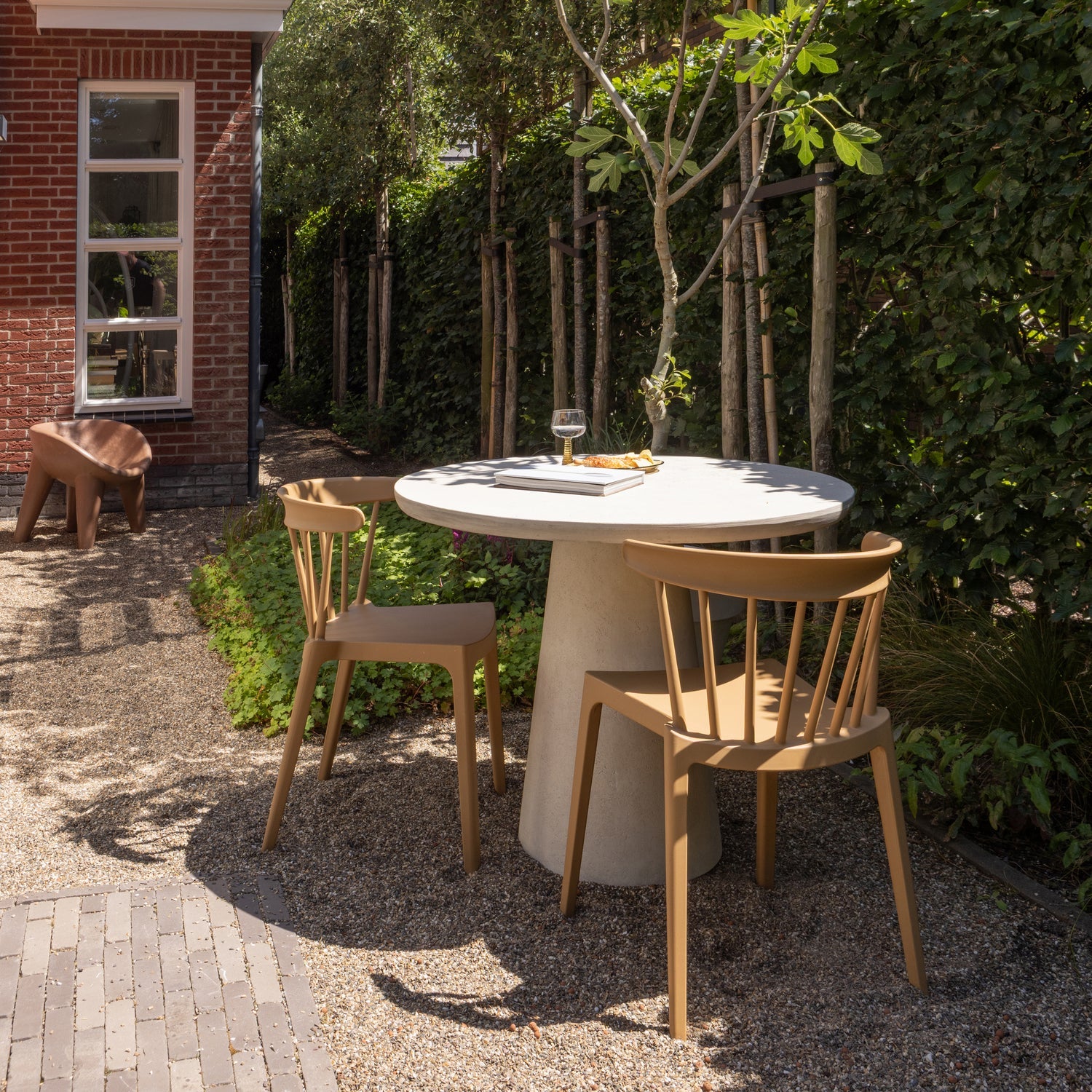 Stół ogrodowy okrągły KEVON beżowy