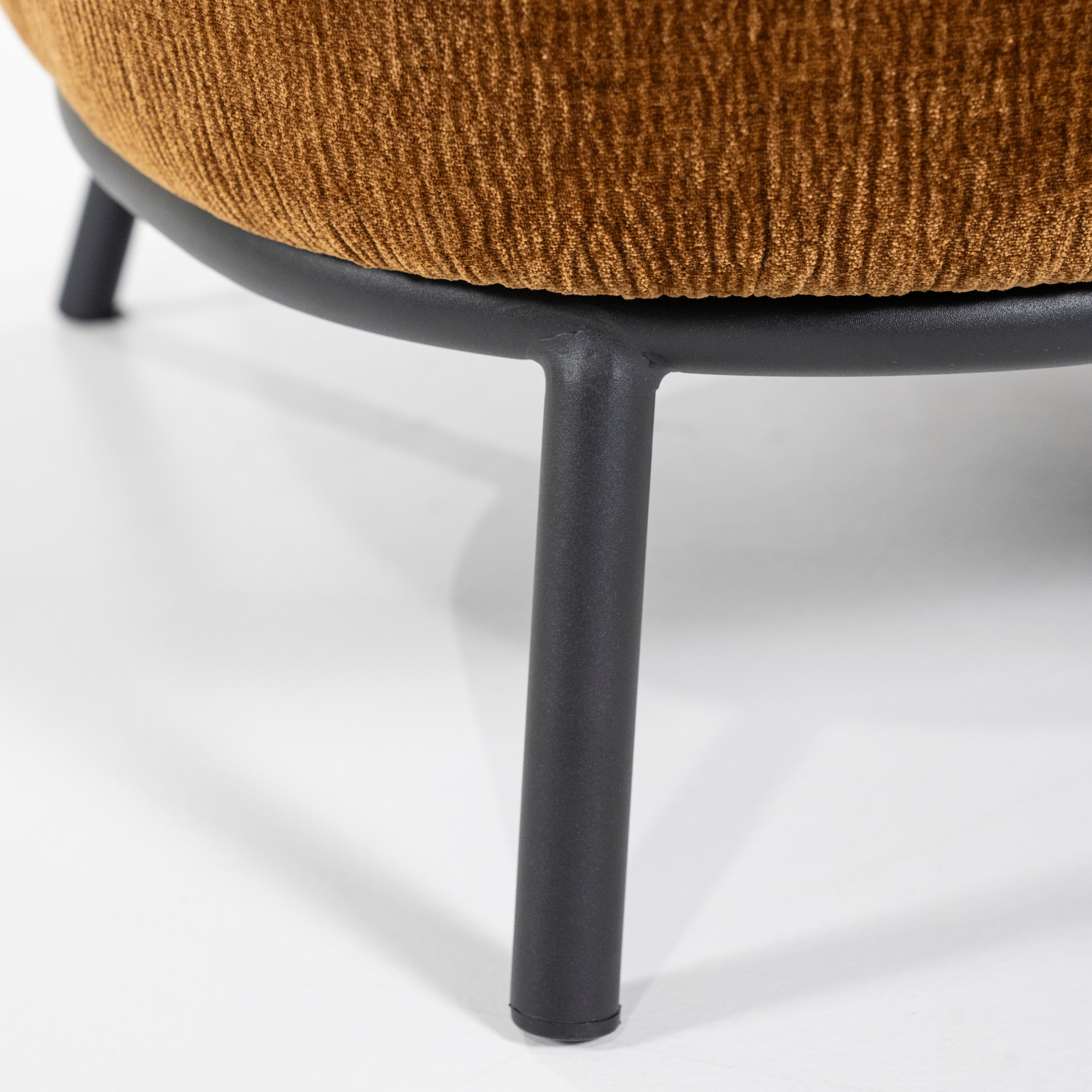 Sessel DAVID senfgelb mit schwarzem Gestell