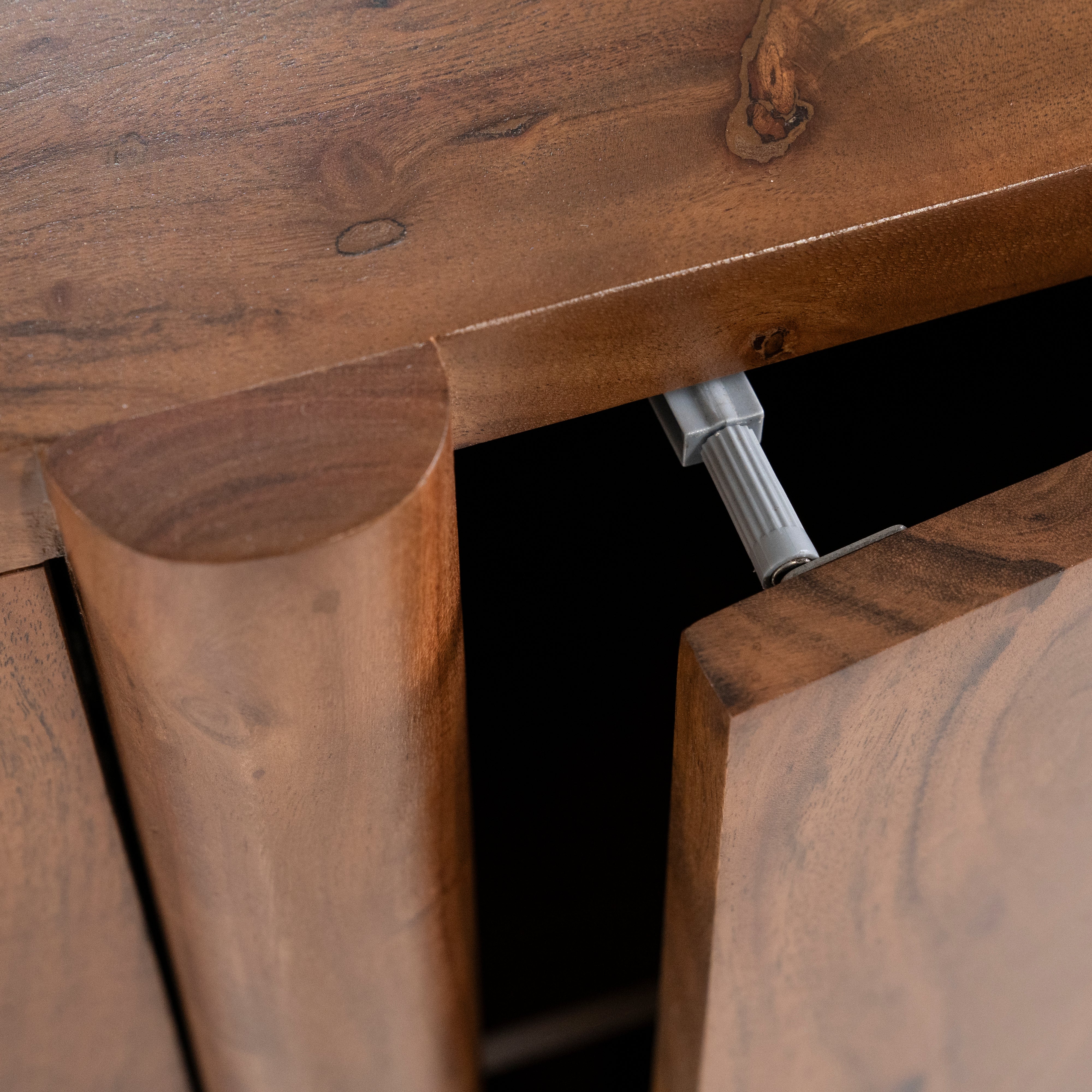 Komoda JULIAN Akazienholz