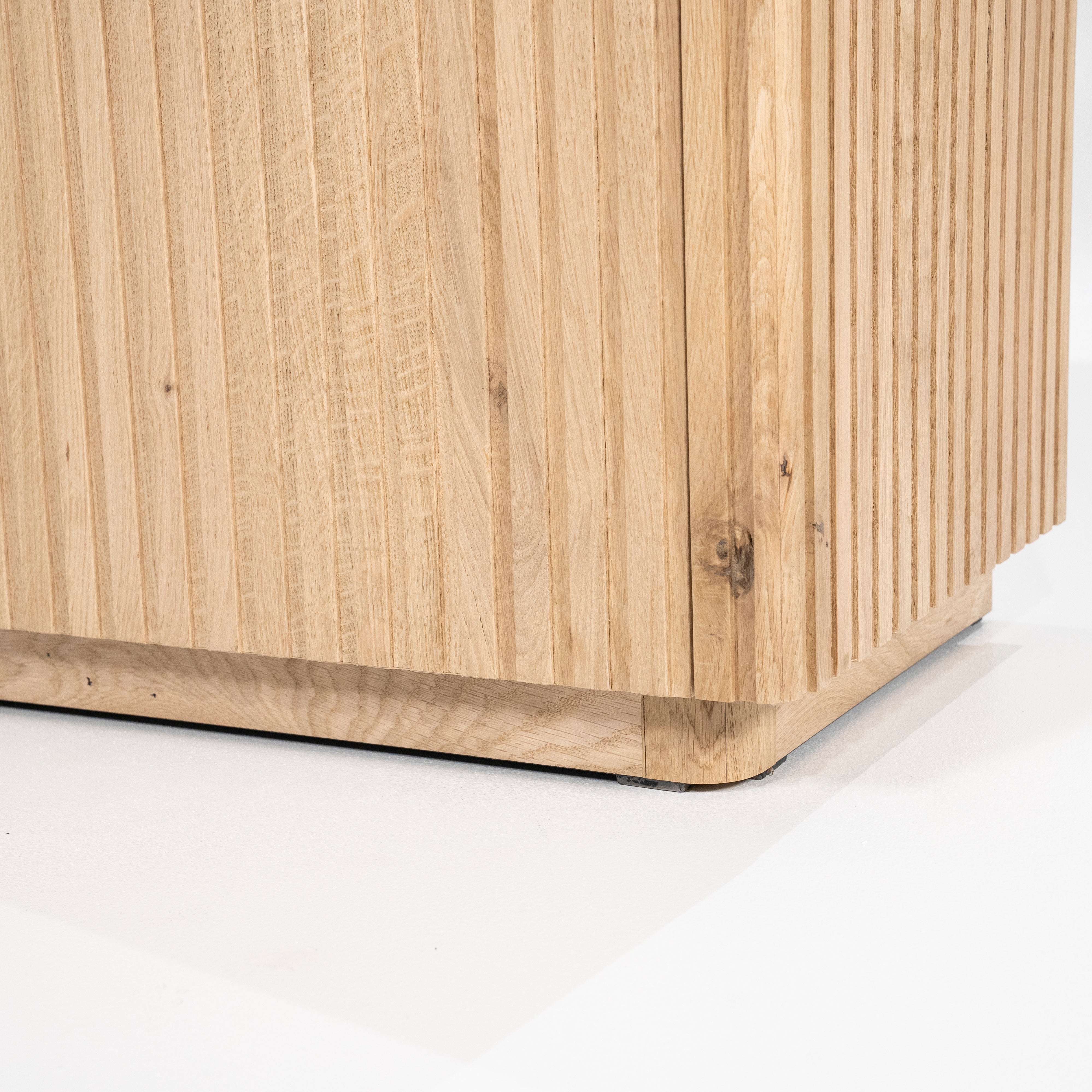 Szafa ROSENBORG drewno dębowe