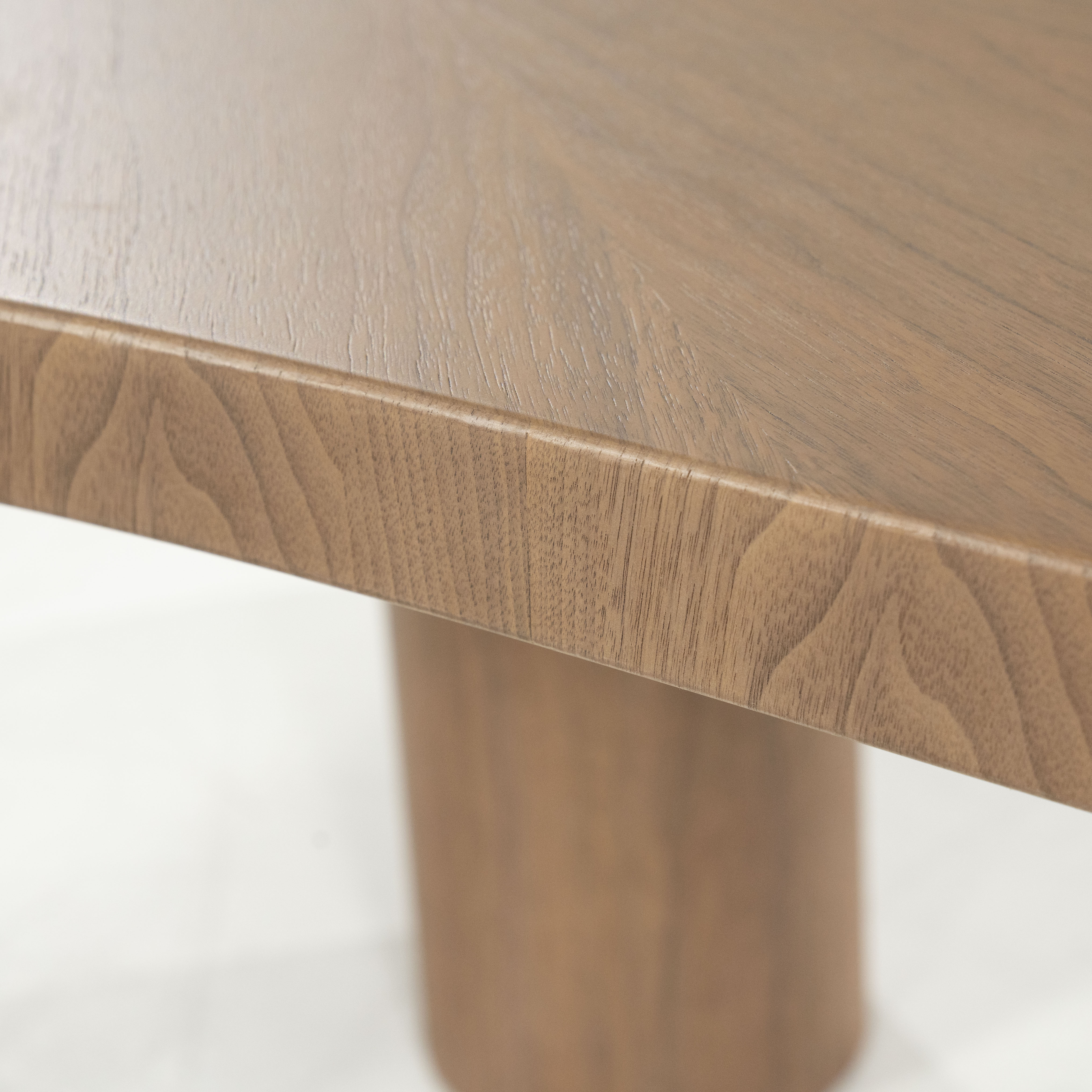 BOBBIE Table Walnut Veneer