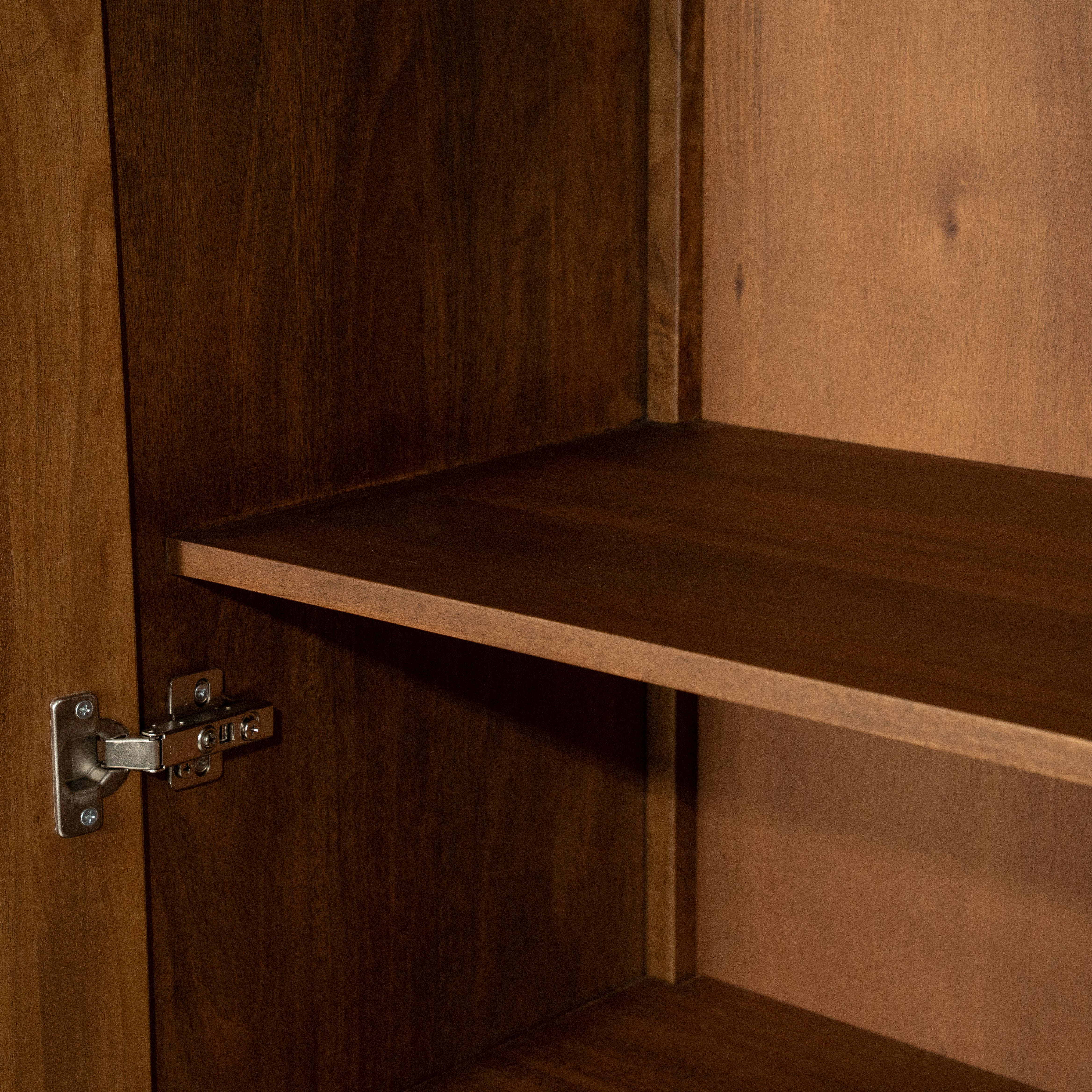 KING Schrank aus Mango-Holz