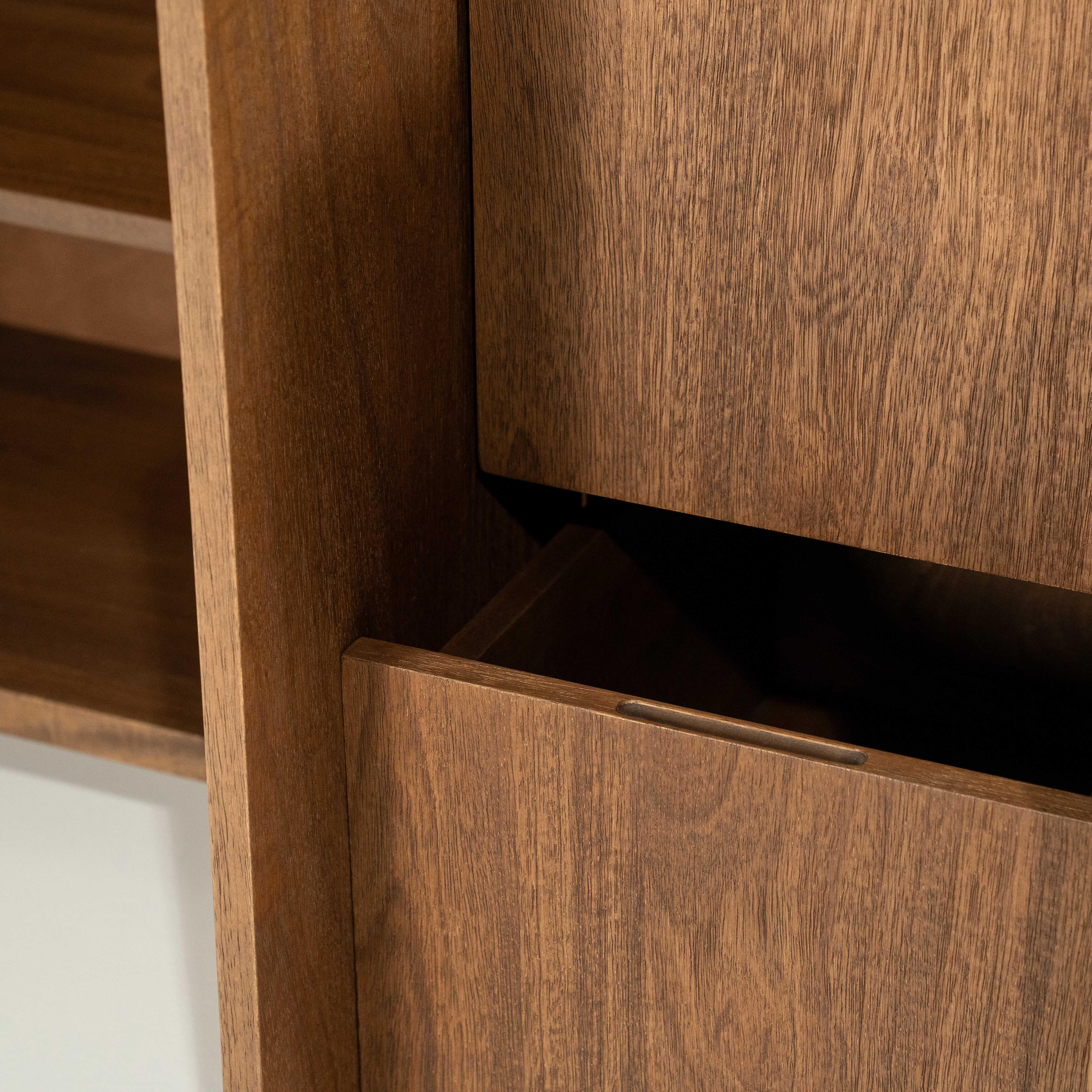 Szafka RTV EDWARD drewno mango