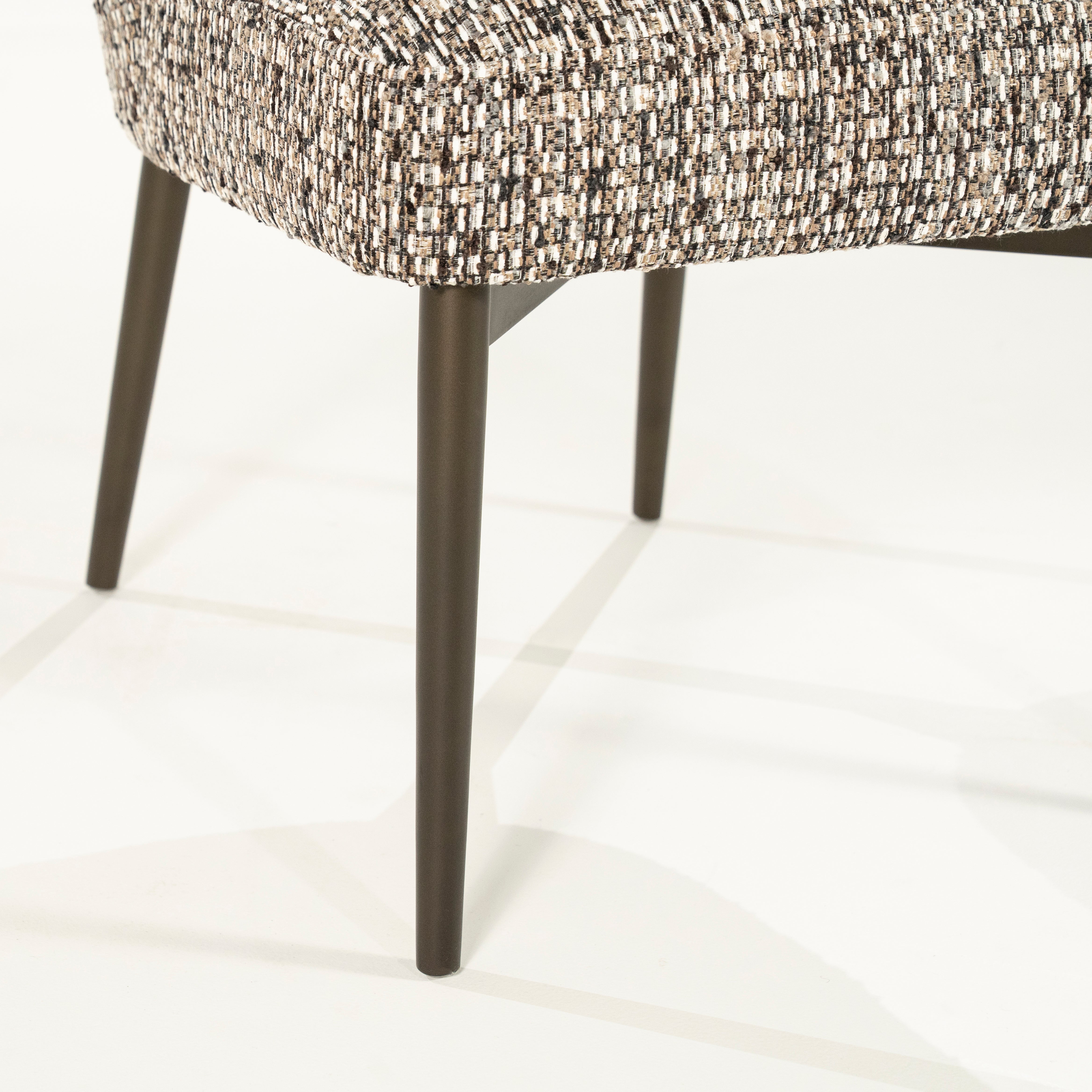 Krzesło TOBIAS szarobrązowy melanż z ciemnobrązową podstawą