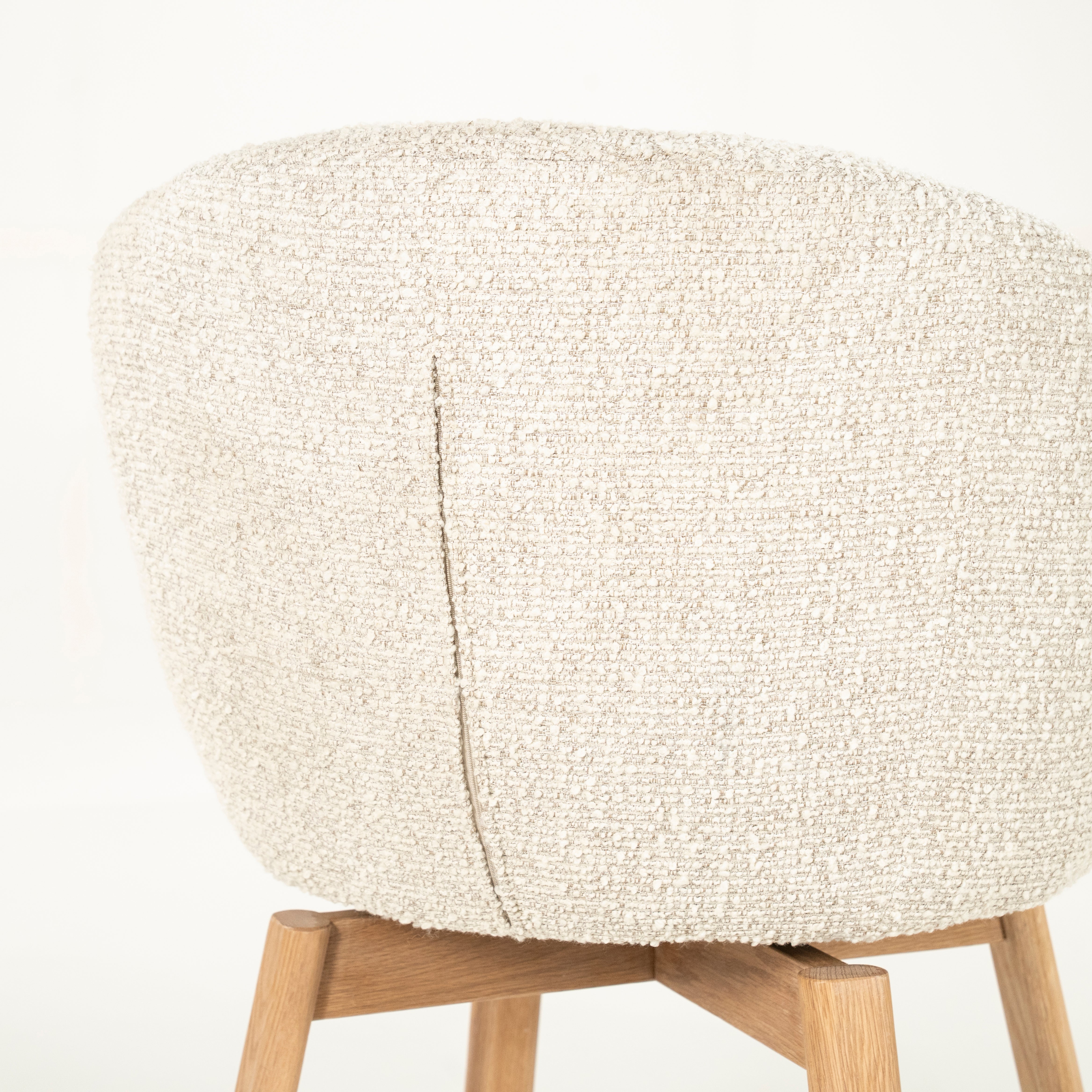 LIVIA cream swivel chair with wooden base