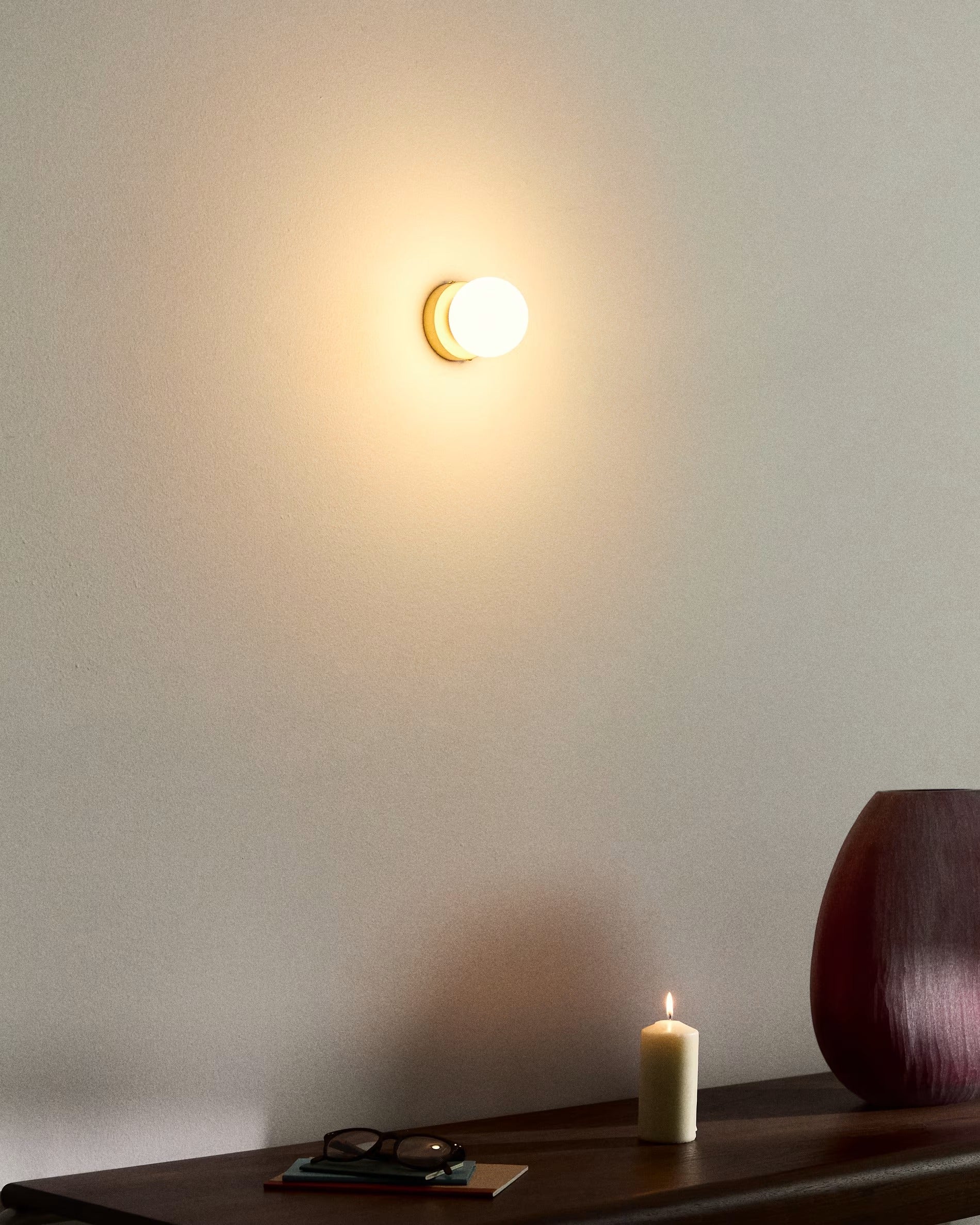 BRISIA wall lamp brushed brass