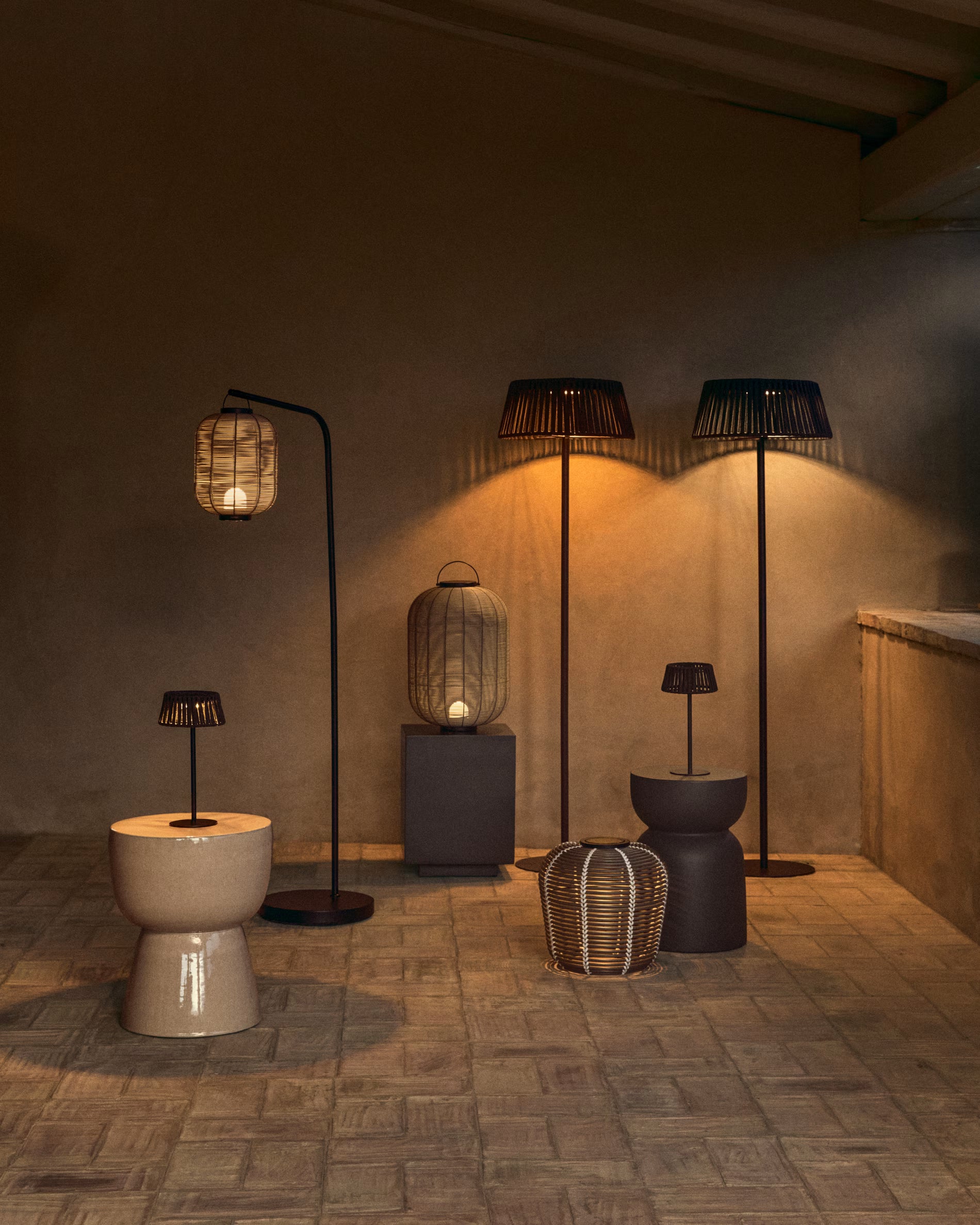 Lampa ogrodowa solarna ALDET beżowy – Kave Home