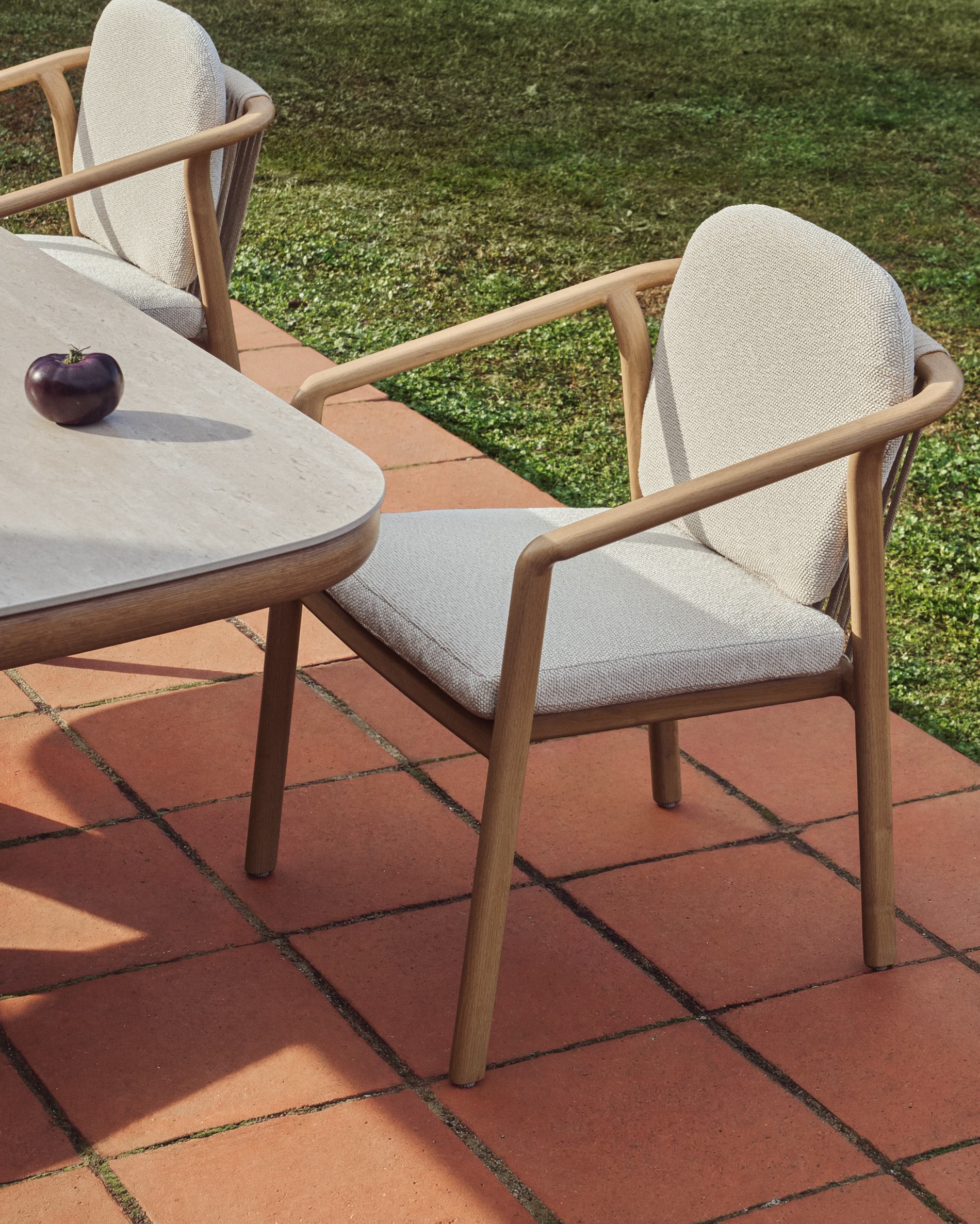 SIRTE ecru garden chair with a wood-like finish