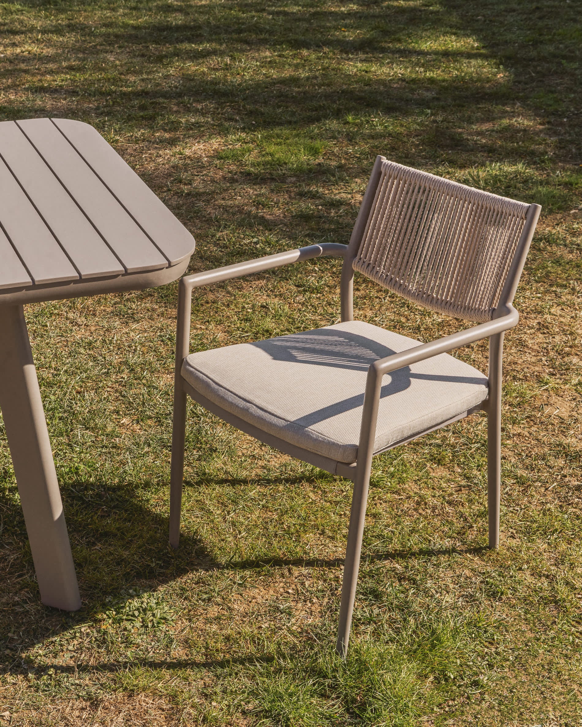 Krzesło ogrodowe ARGASI szarobeżowy