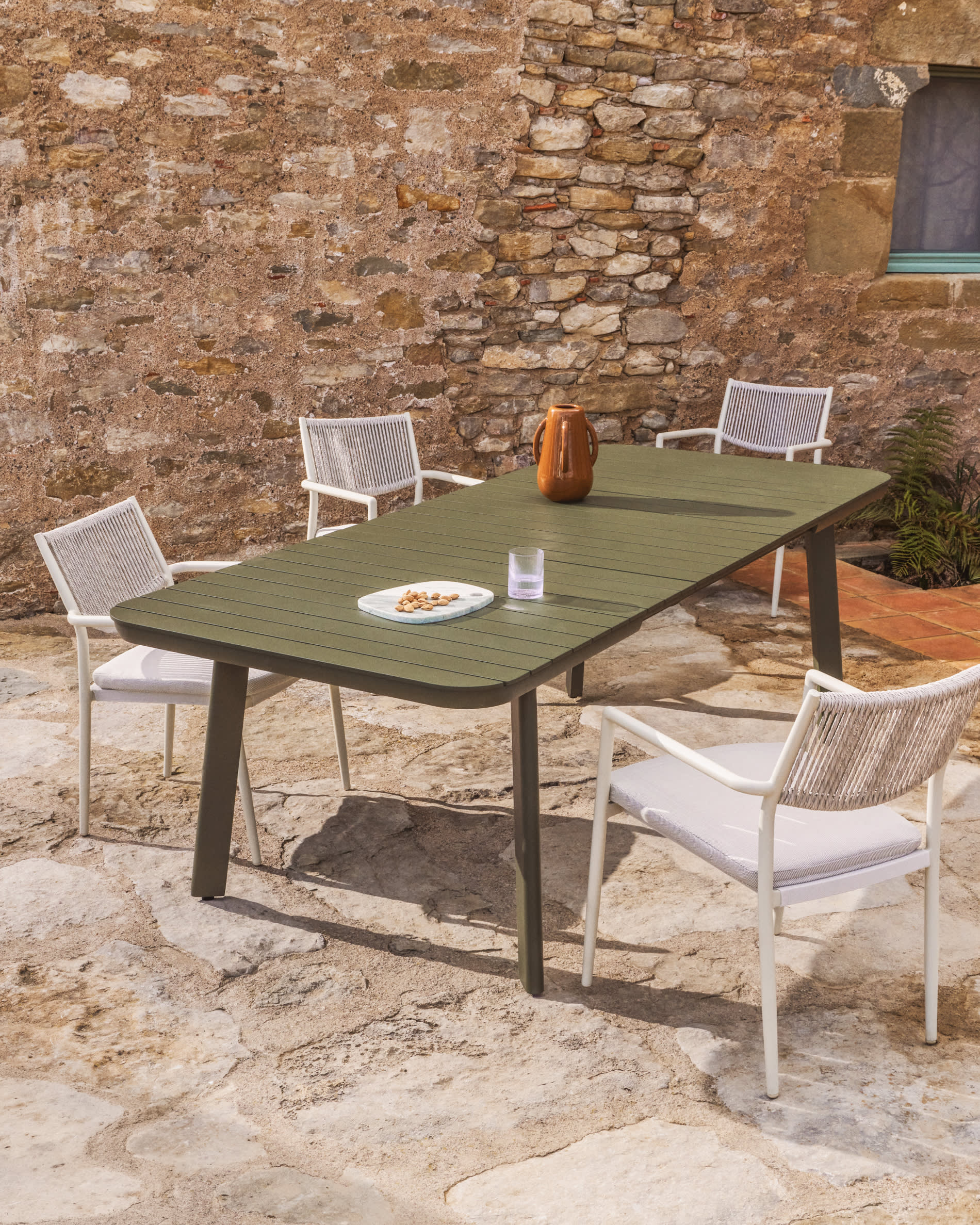 ARGASI ecru garden chair