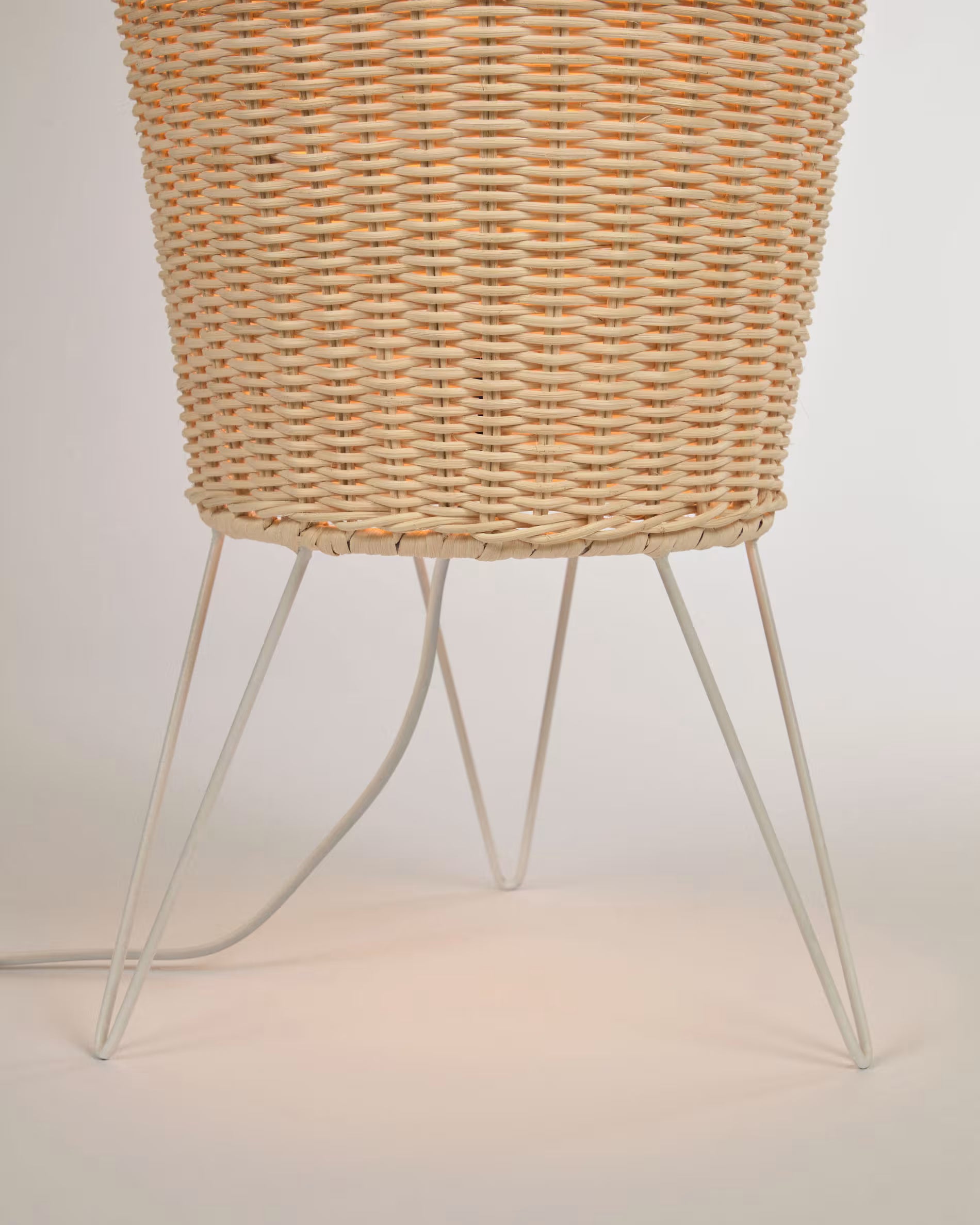 Lampa podłogowa KAMARIA rattan