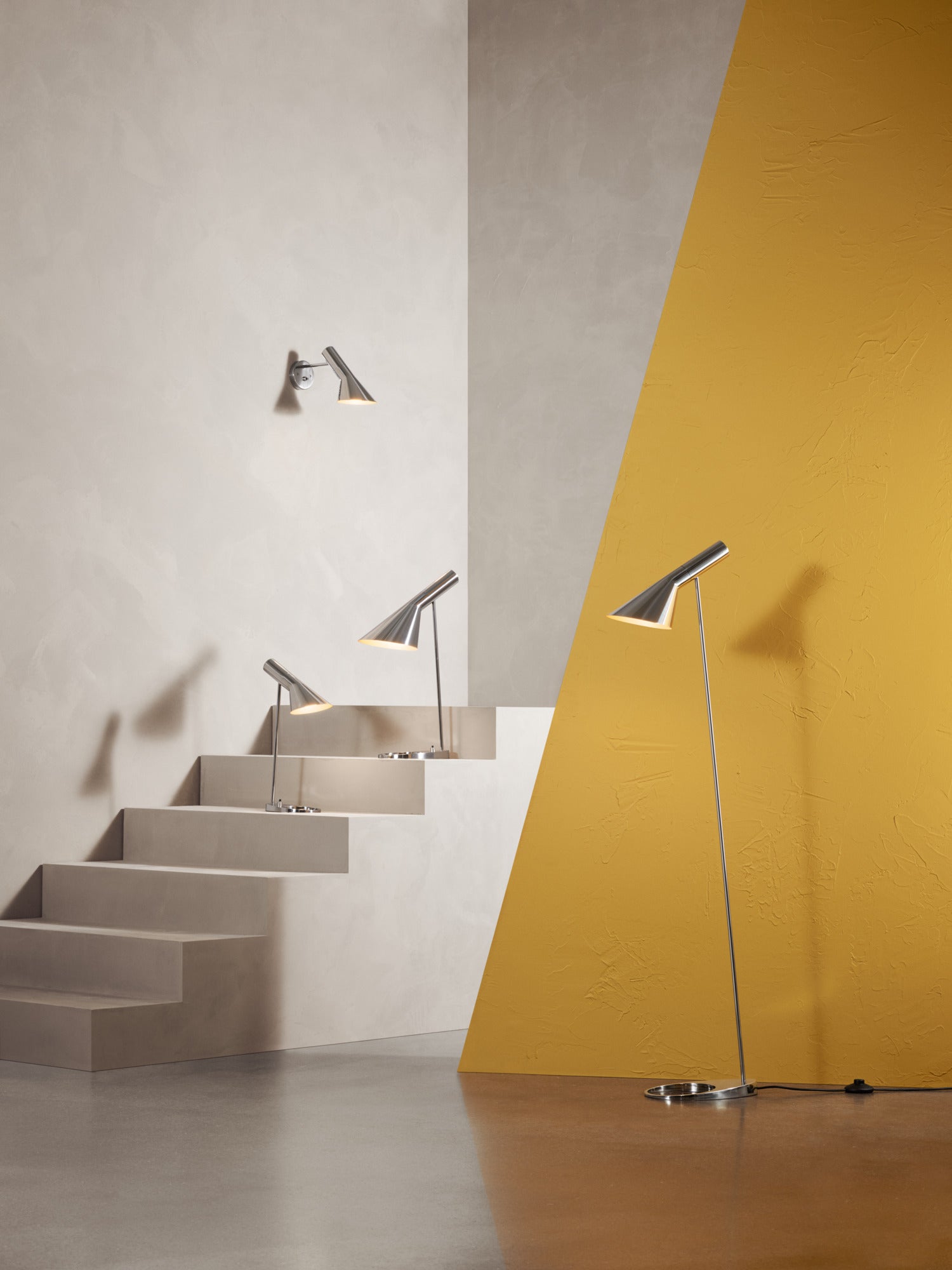 Lampa stołowa AJ MINI polerowana stal nierdzewna
