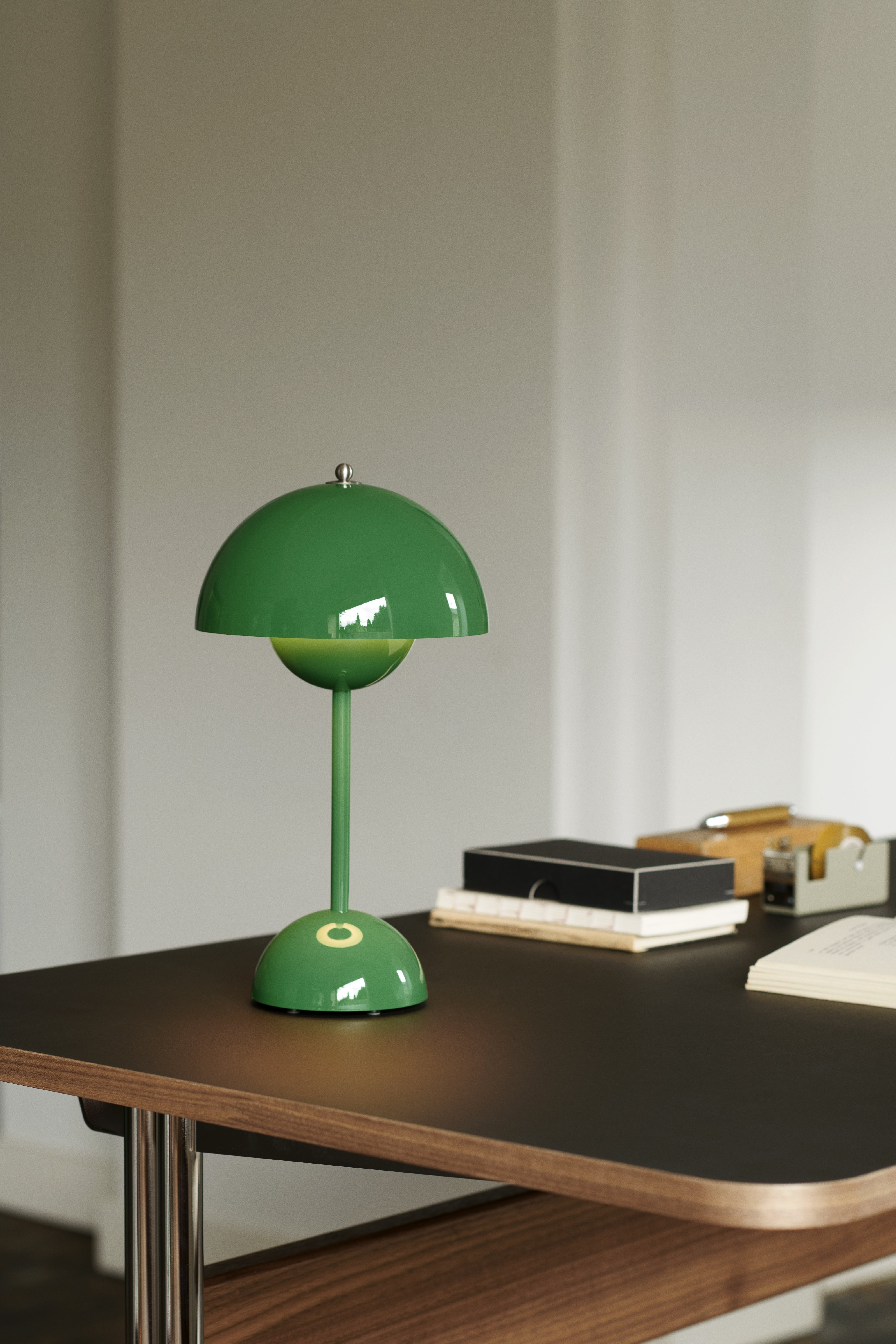 Lampa przenośna FLOWERPOT VP9 intensywny zielony
