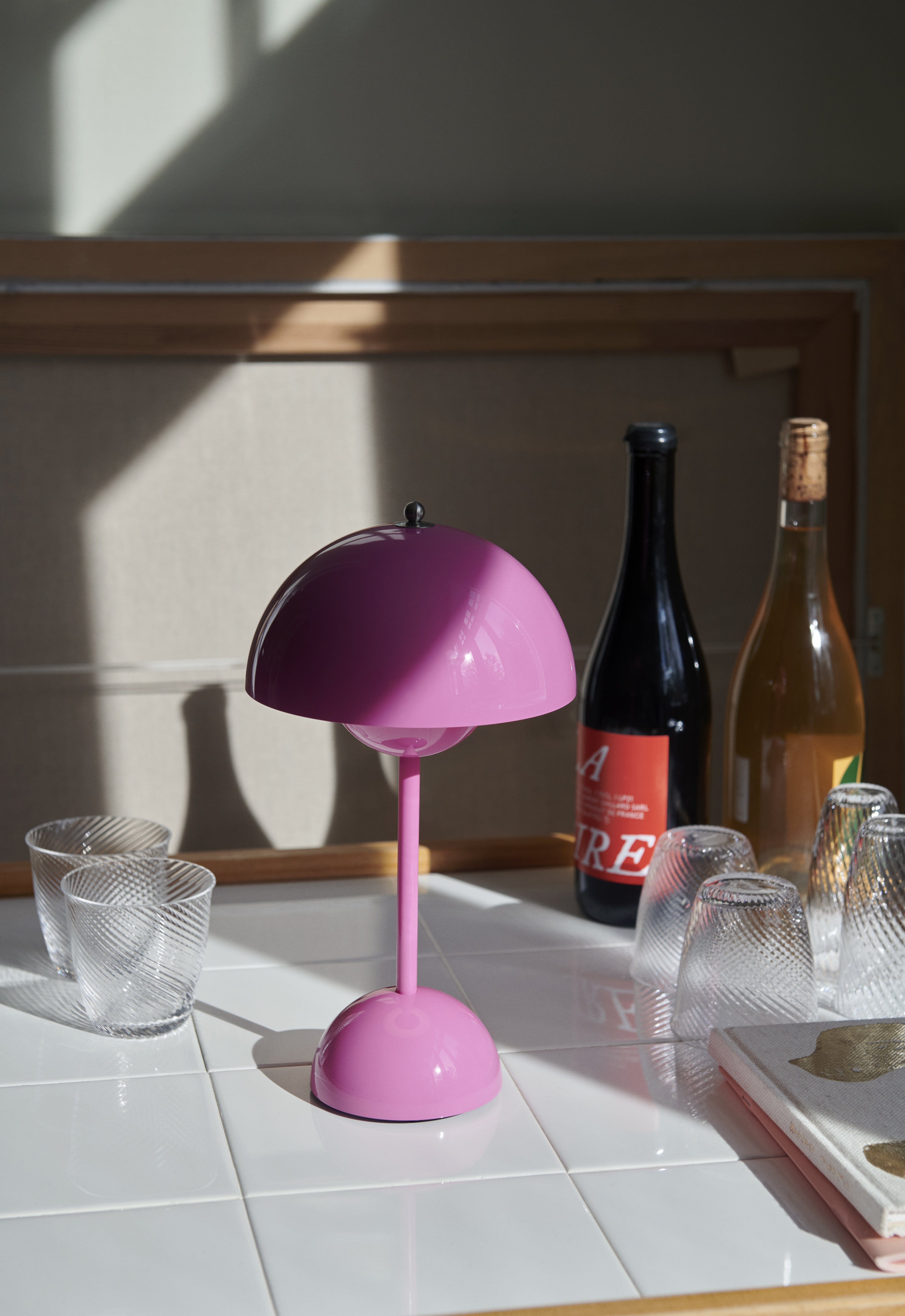 Lampa przenośna FLOWERPOT VP9 fuksjowy