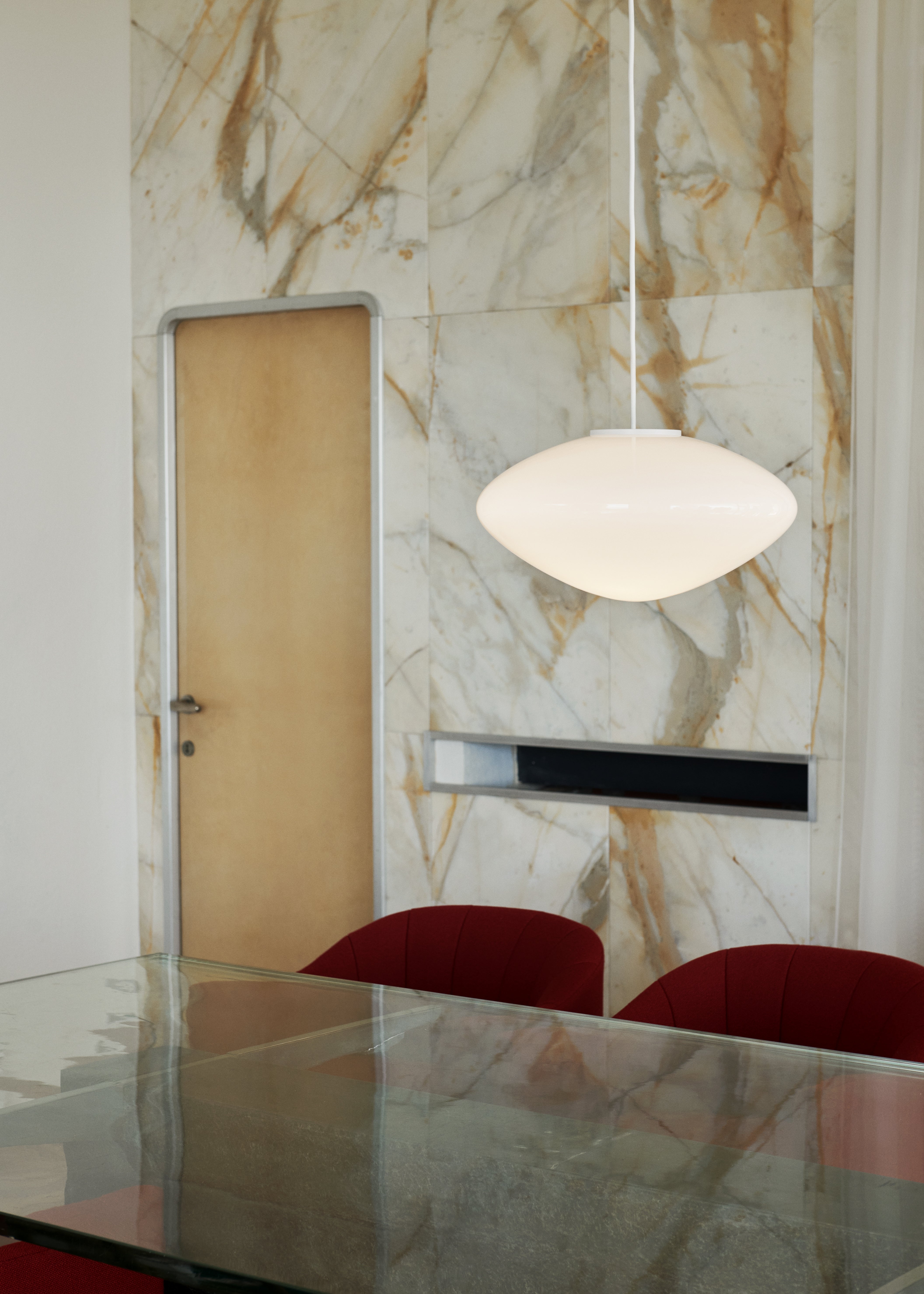 Lampa wisząca MIST opalowy klosz