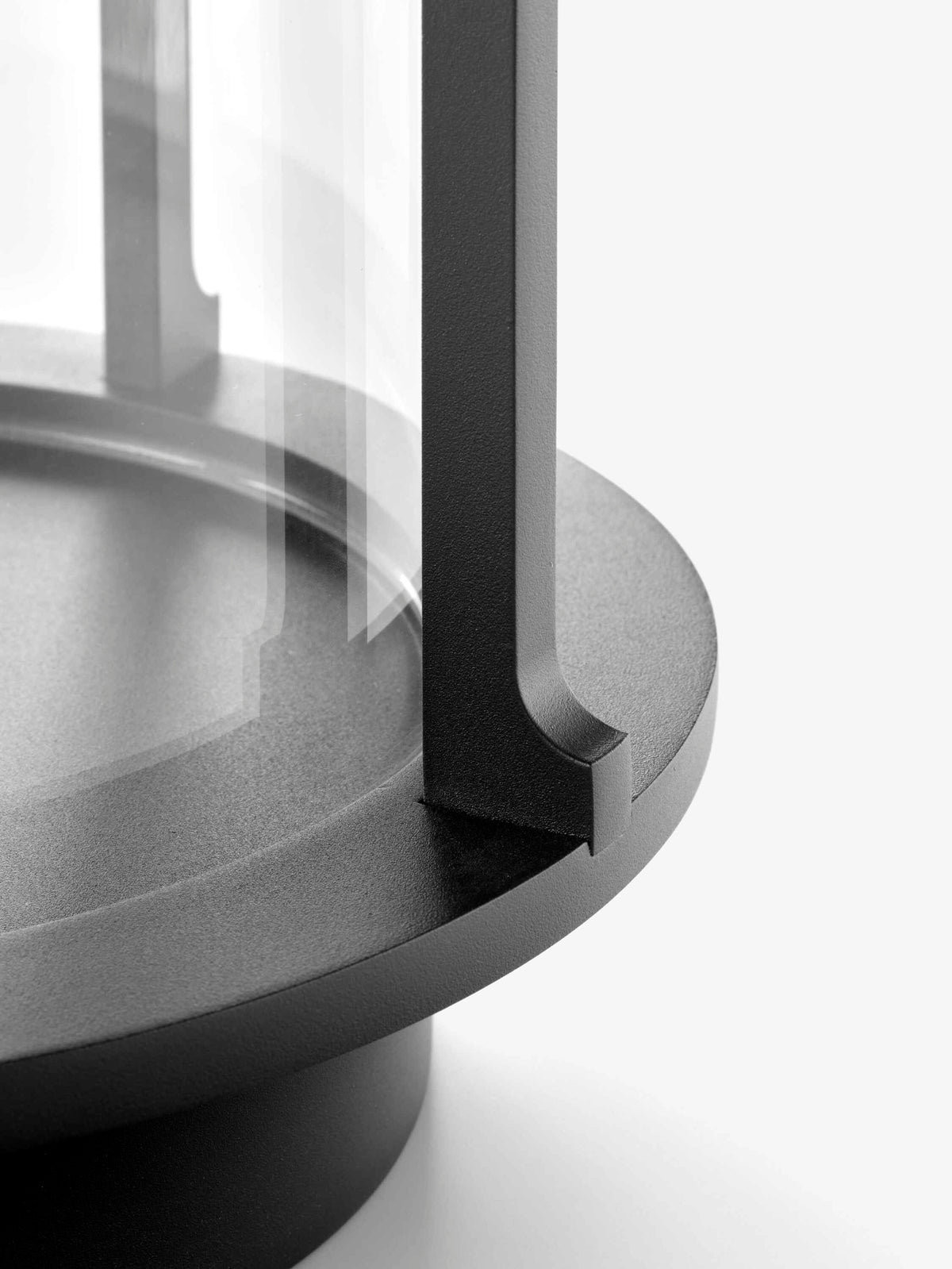 Latarnia zewnętrzna na świecę HURRICANE SC83 szkło i czarne aluminium
