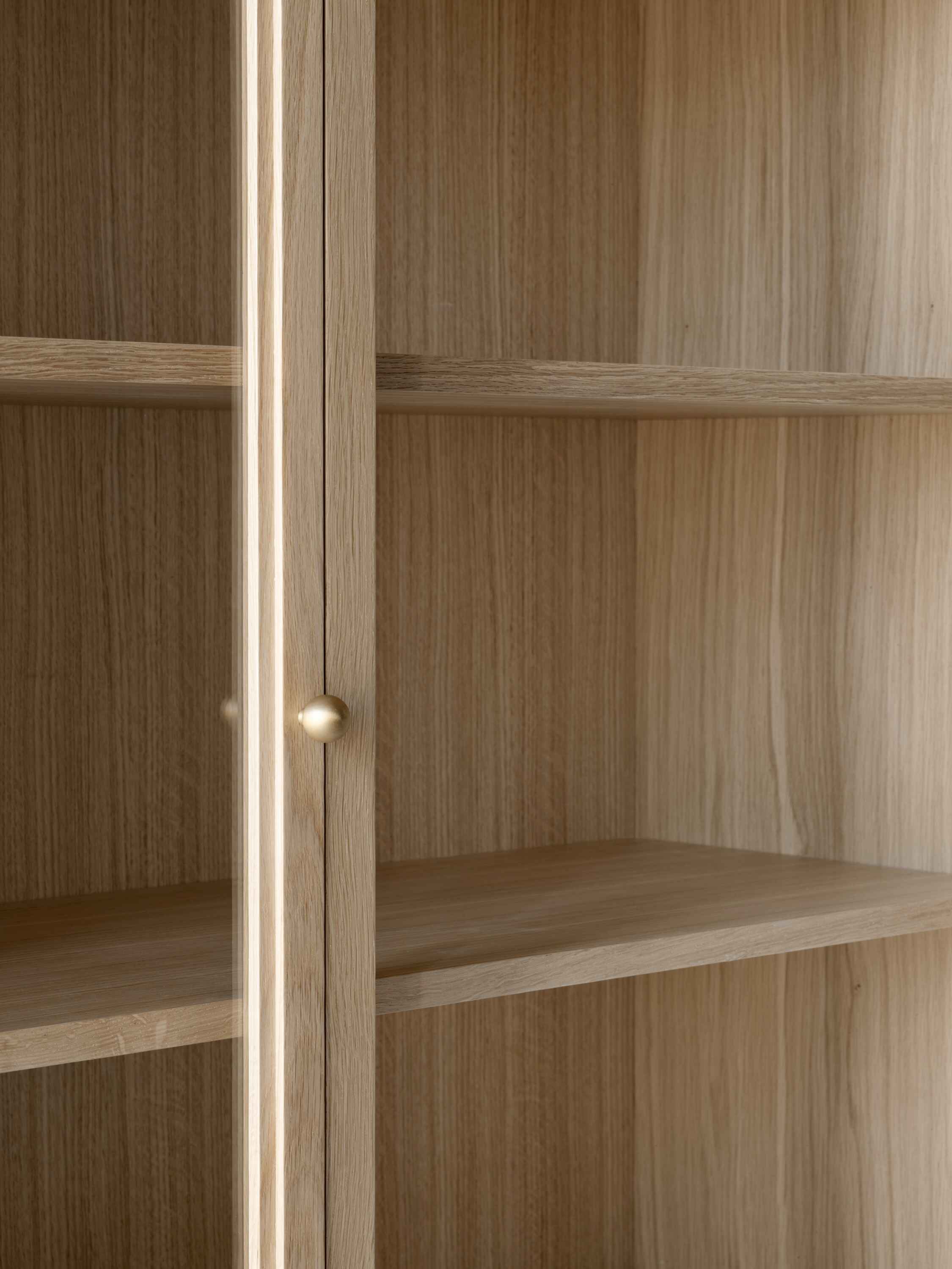 Witryna TRACE SC88 lakierowany dąb