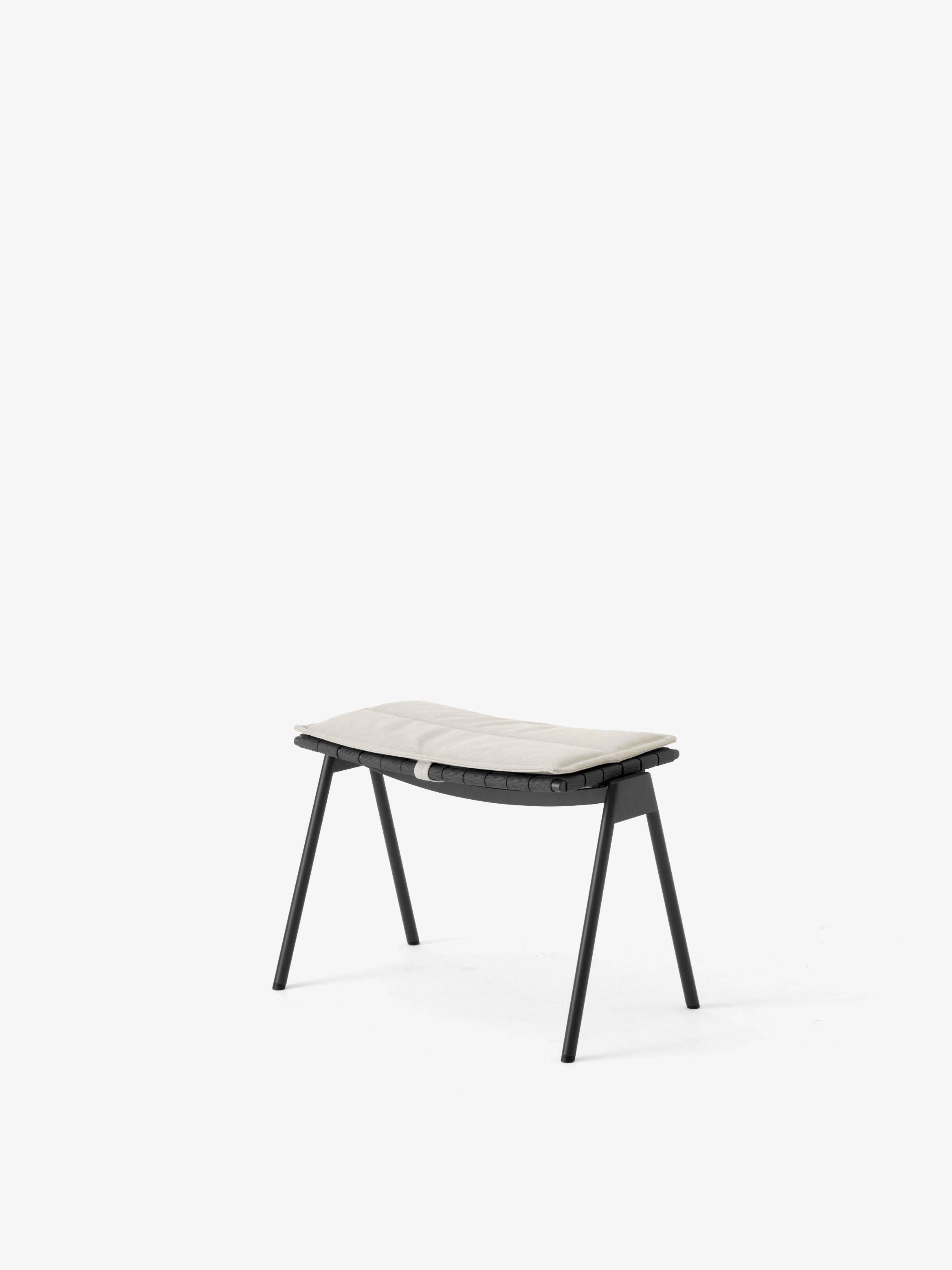 Podnóżek zewnętrzny VILLE AV46 czarny