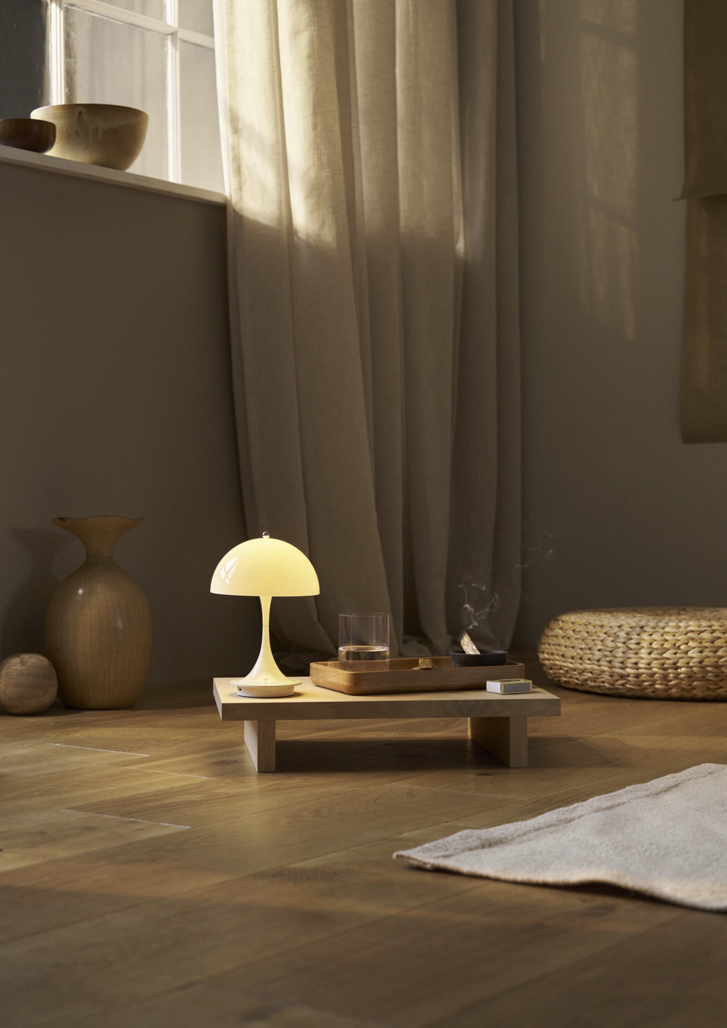 Lampa przenośna PANTHELLA 160 beżowy opal
