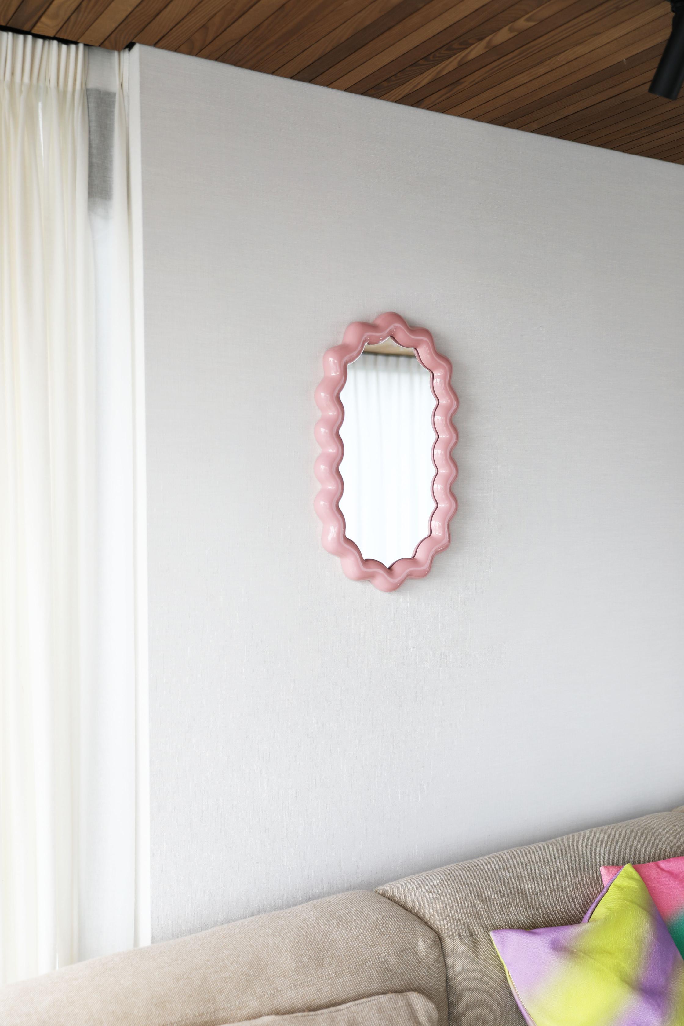 Zigzag Pink Oval Mirror