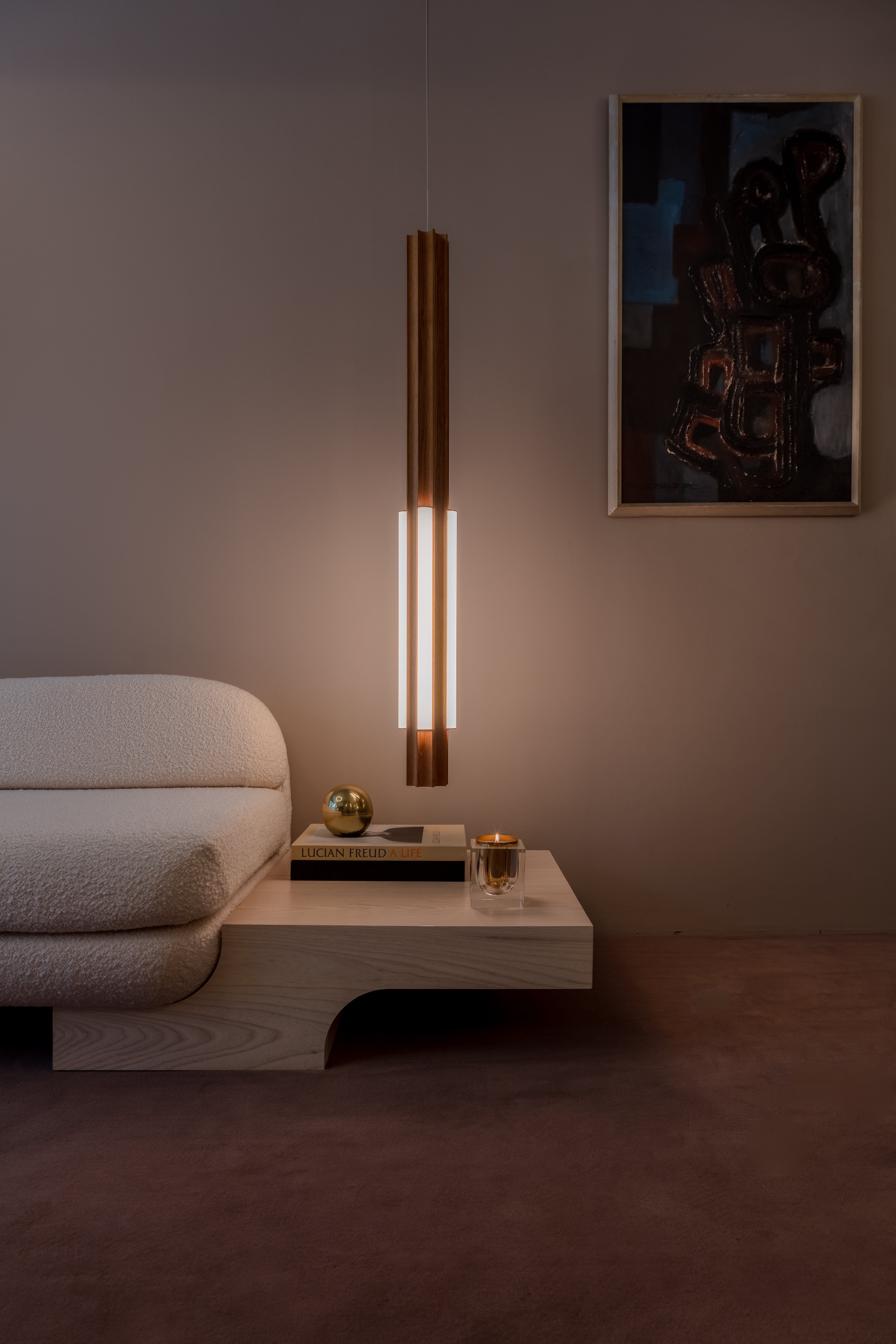 Lampa wisząca ALTAR TALL drewno dębowe z mosiężnym wykończeniem
