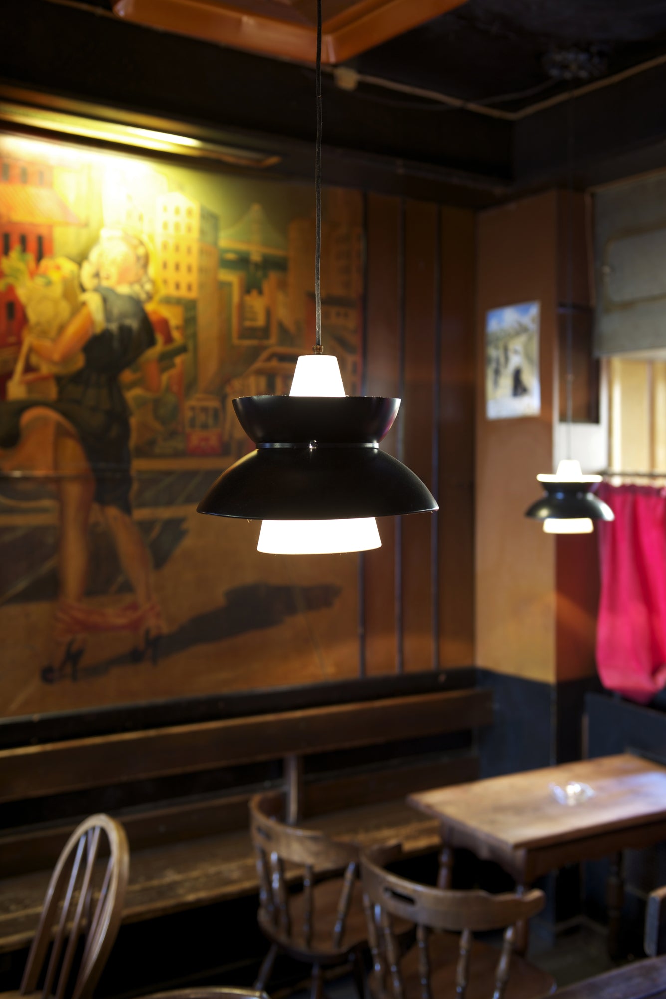 Lampa wisząca DOO-WOP biały z ciemnoszarym wykończeniem