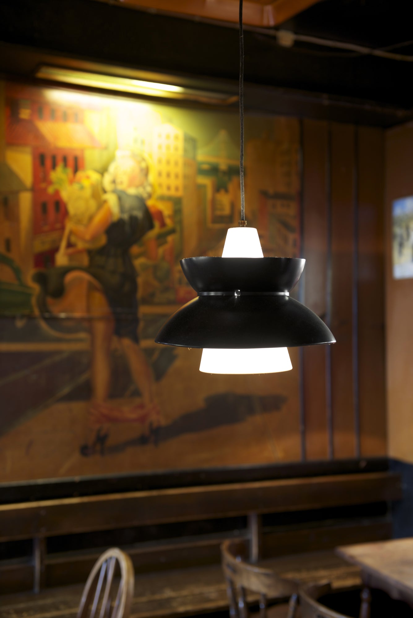 Lampa wisząca DOO-WOP biały z ciemnoszarym wykończeniem