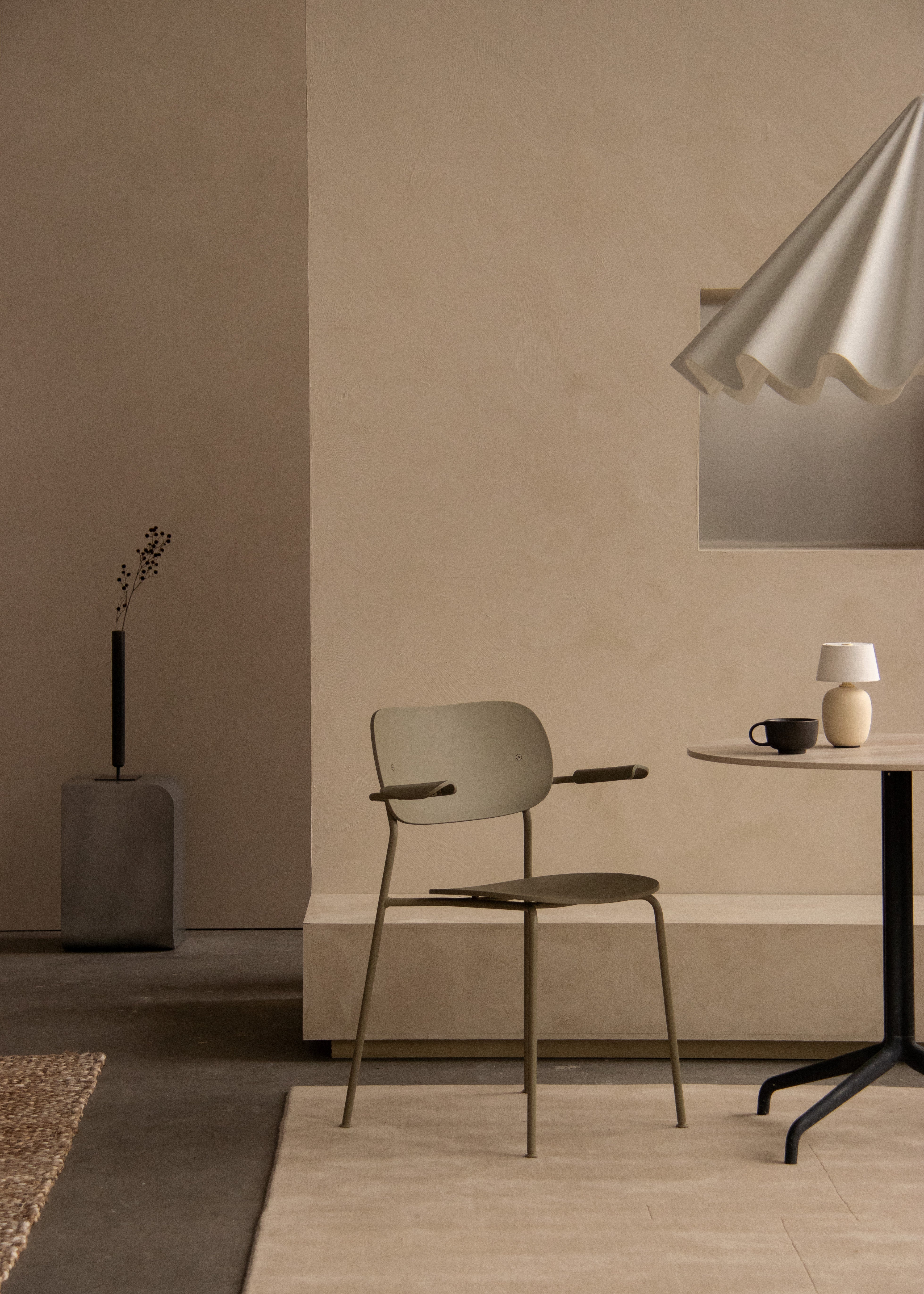 Portable lamp TORSO black ceramic with white shade