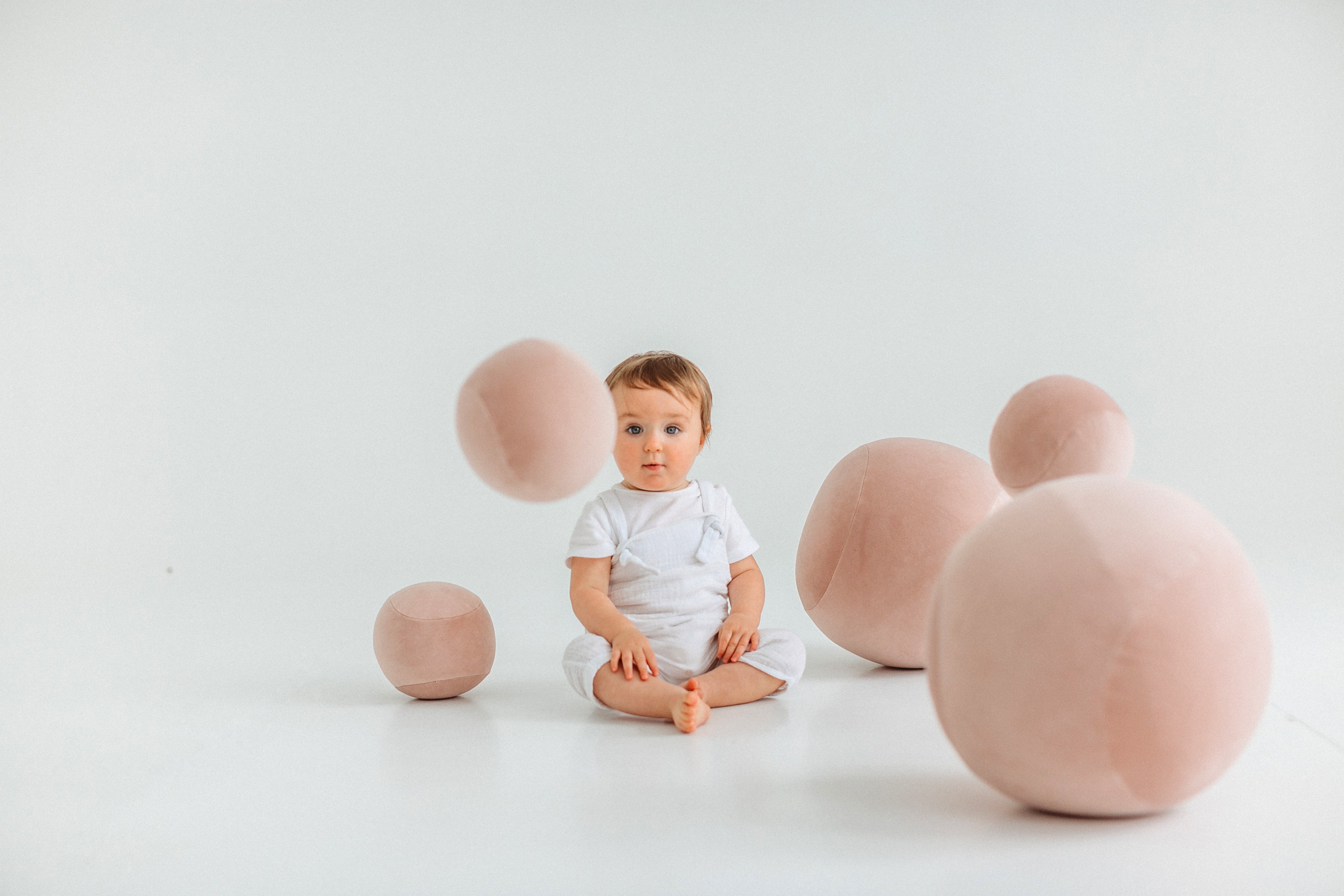 Puf dziecięcy BABY SPHERIC tapicerowany