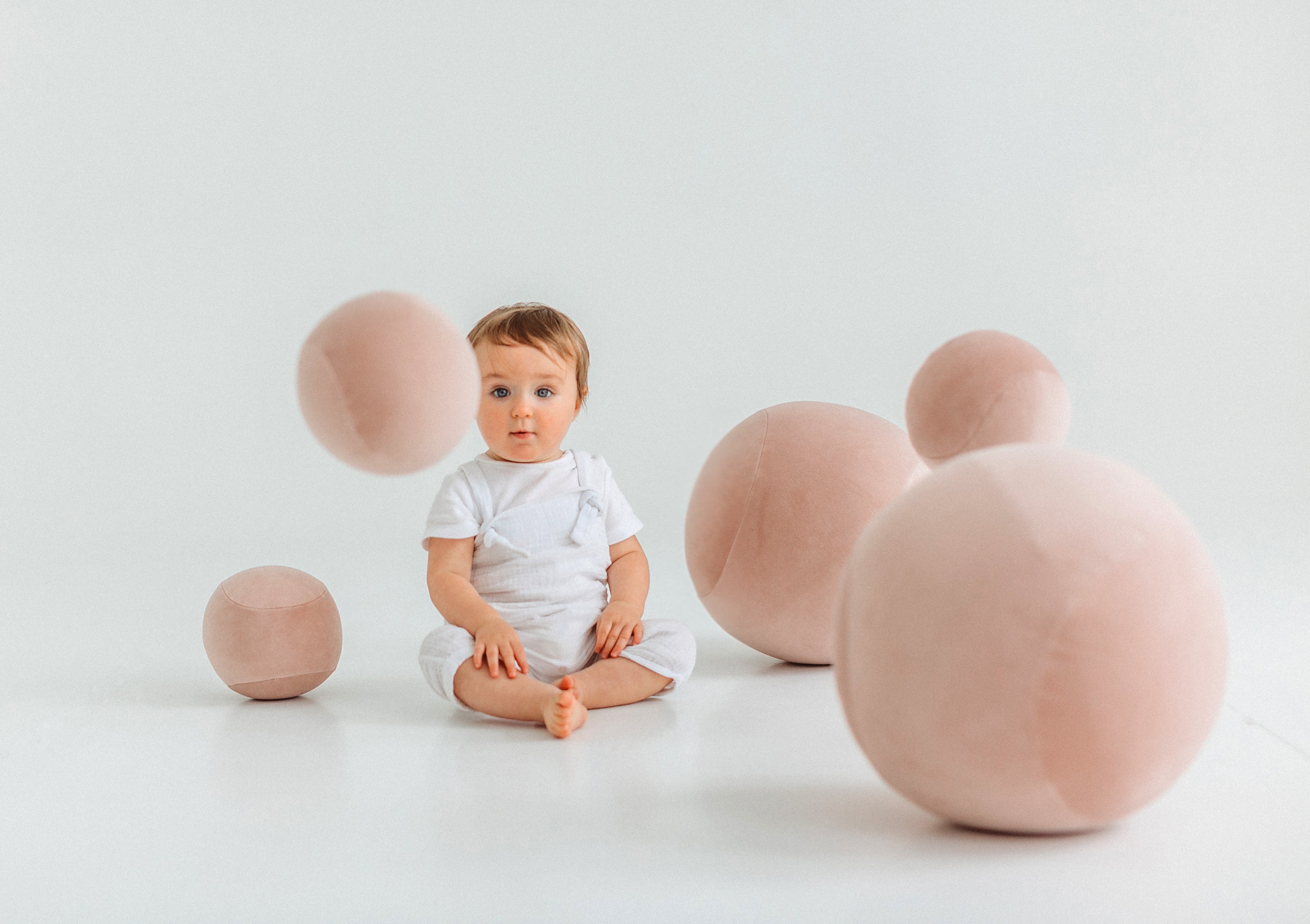 Puf dziecięcy BABY SPHERIC tapicerowany