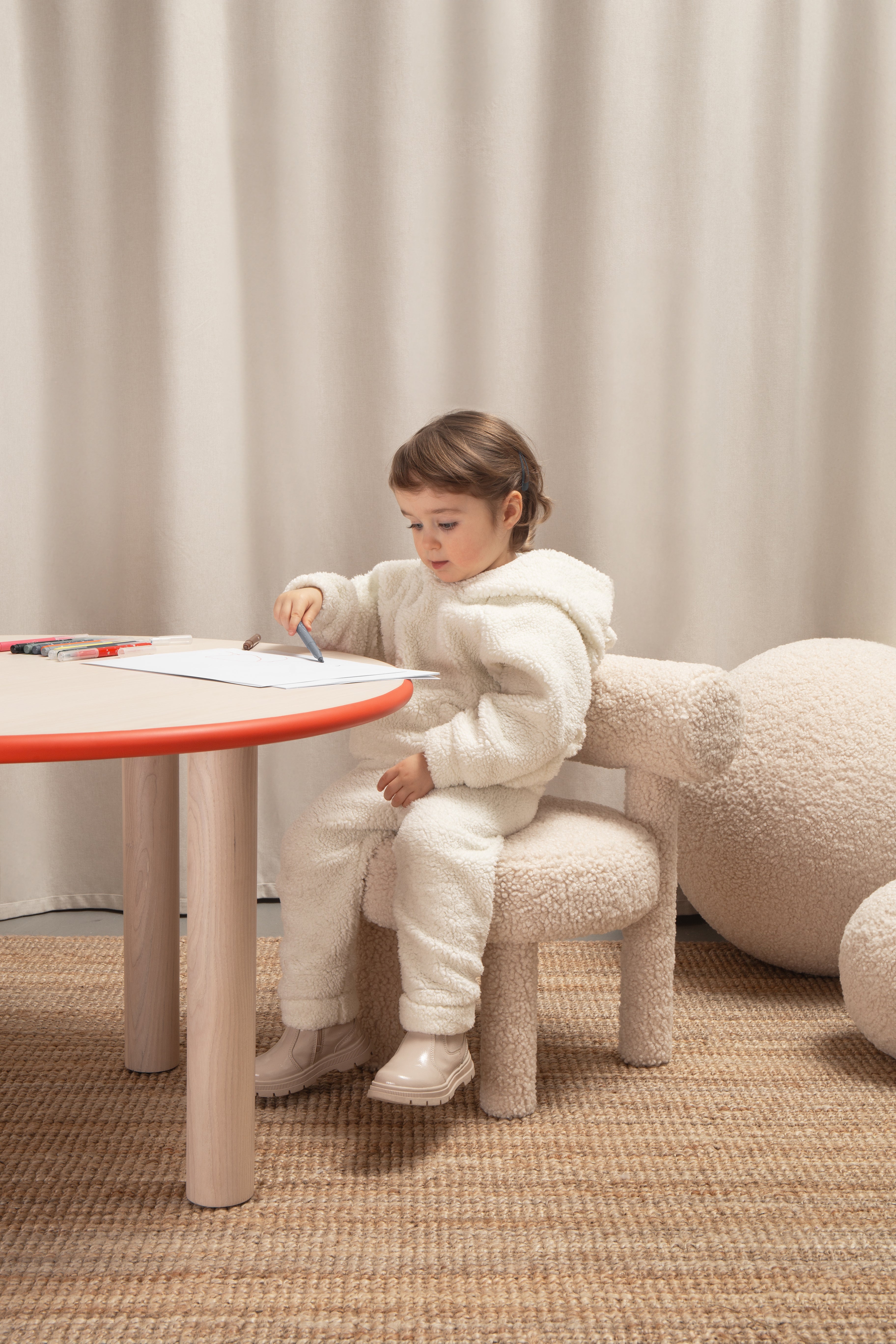 Runder Kindertisch BABY PAUL aus natürlichem Eschenholz