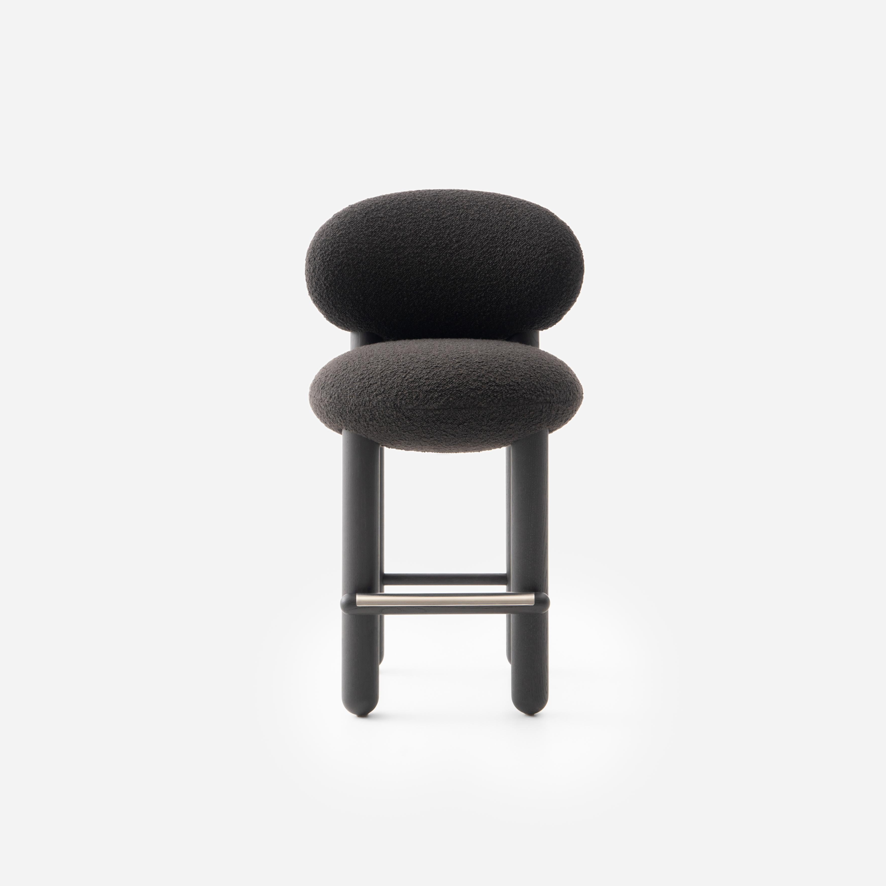 FLOCK CS2 upholstered bar stool with wooden base