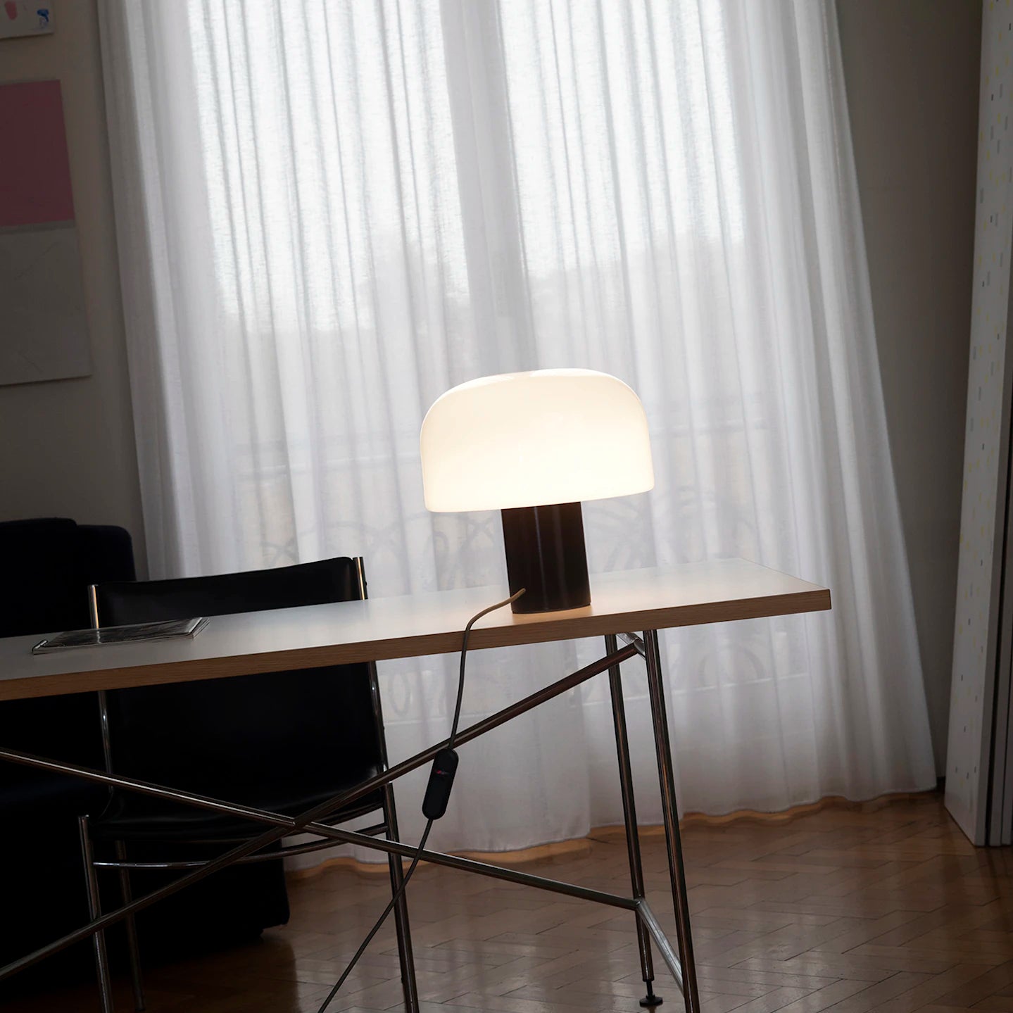 Lampa stołowa BELLHOP T brązowy