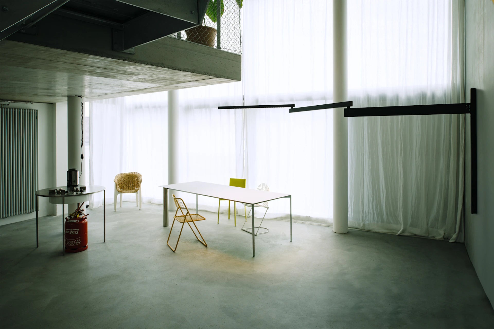 BLACK FLAG wall lamp with arm black