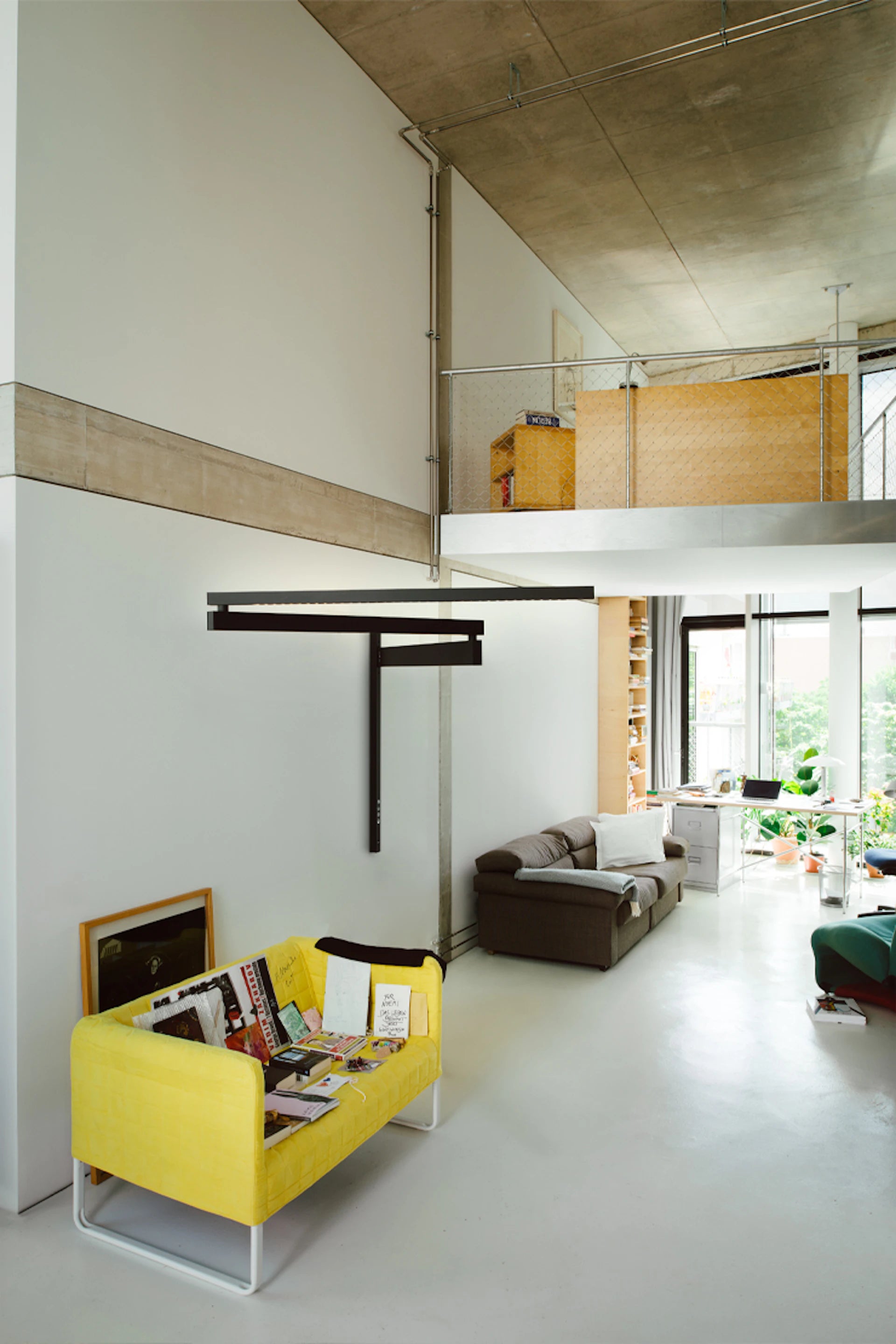 BLACK FLAG wall lamp with arm black