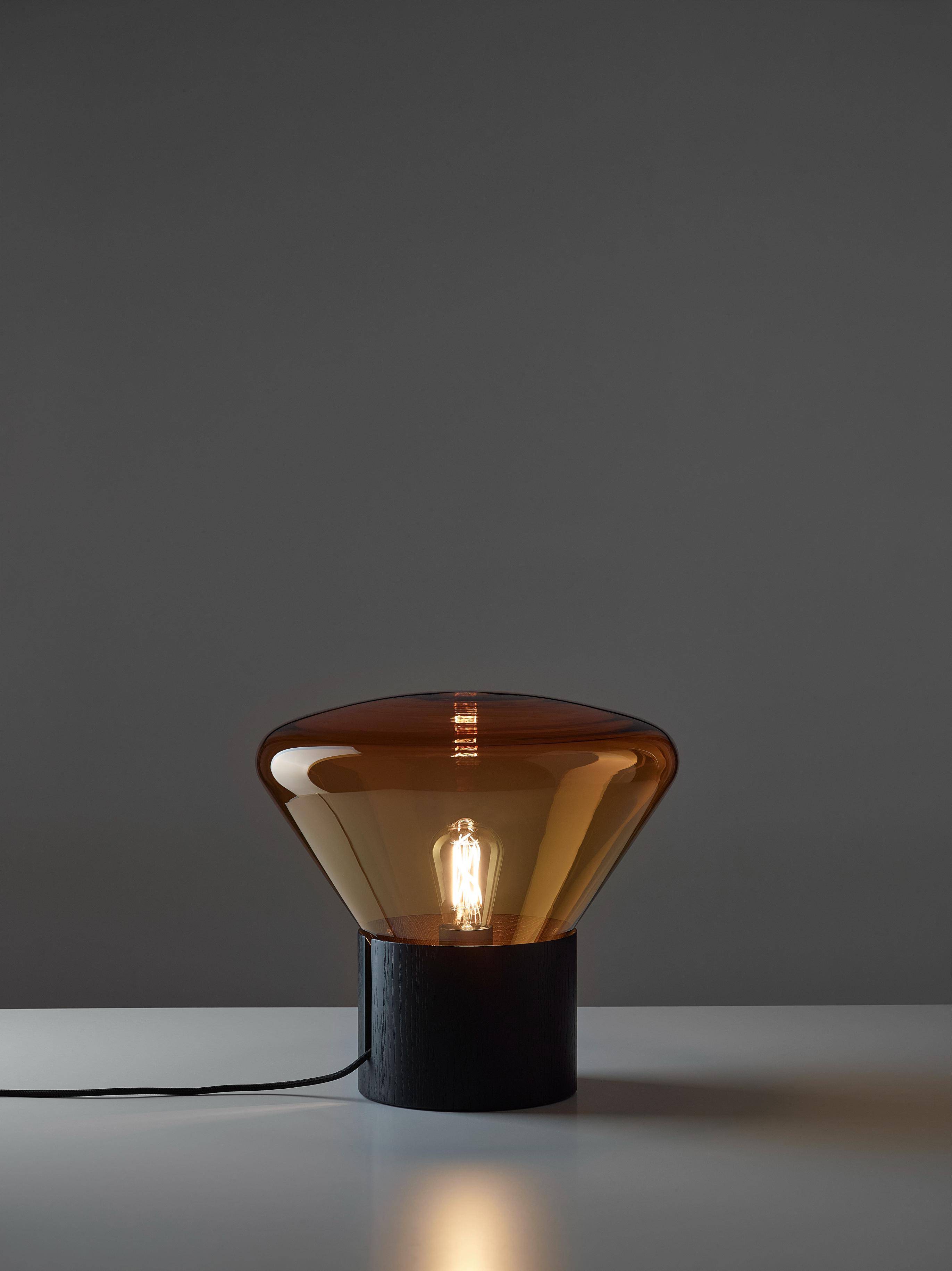 Lampa MUFFINS schwarzer Eichenholz mit bernsteinfarbenem Glas - Ausstellungsstück