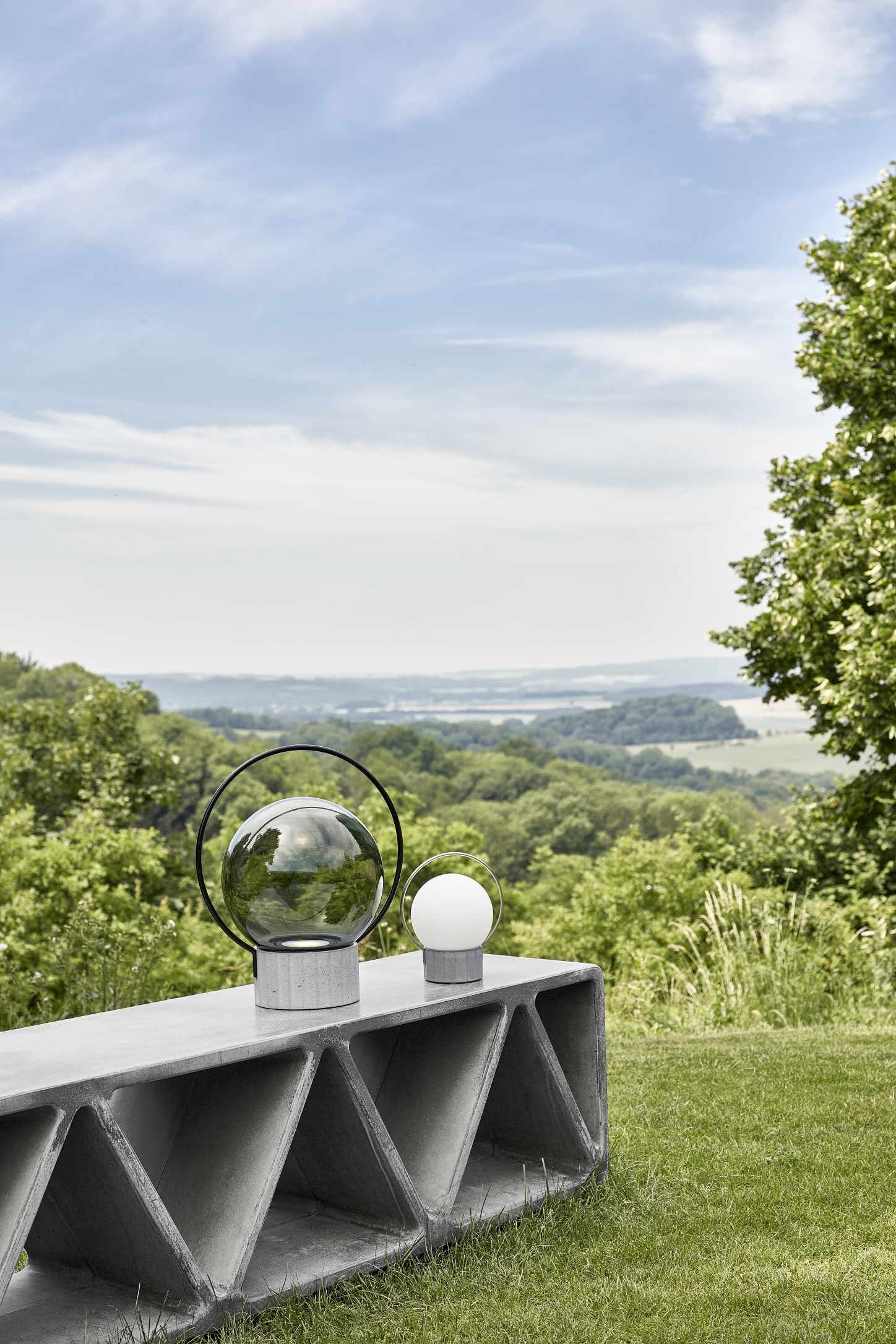 Tragbare Außen-Tischlampe SFERA PORTABLE glänzendes Glas