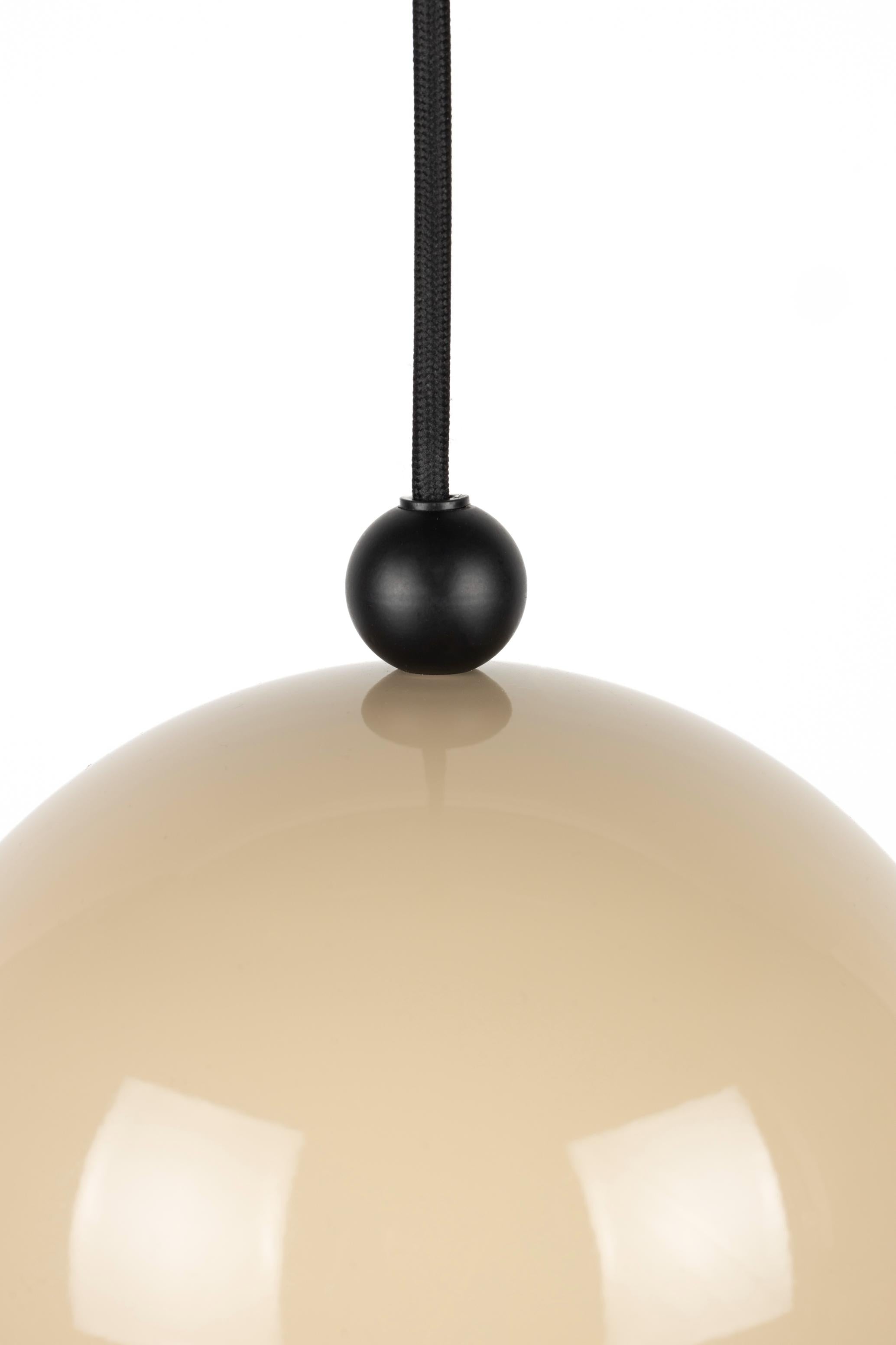 Lampa wisząca BUMBLE beżowy z czarnym wykończeniem