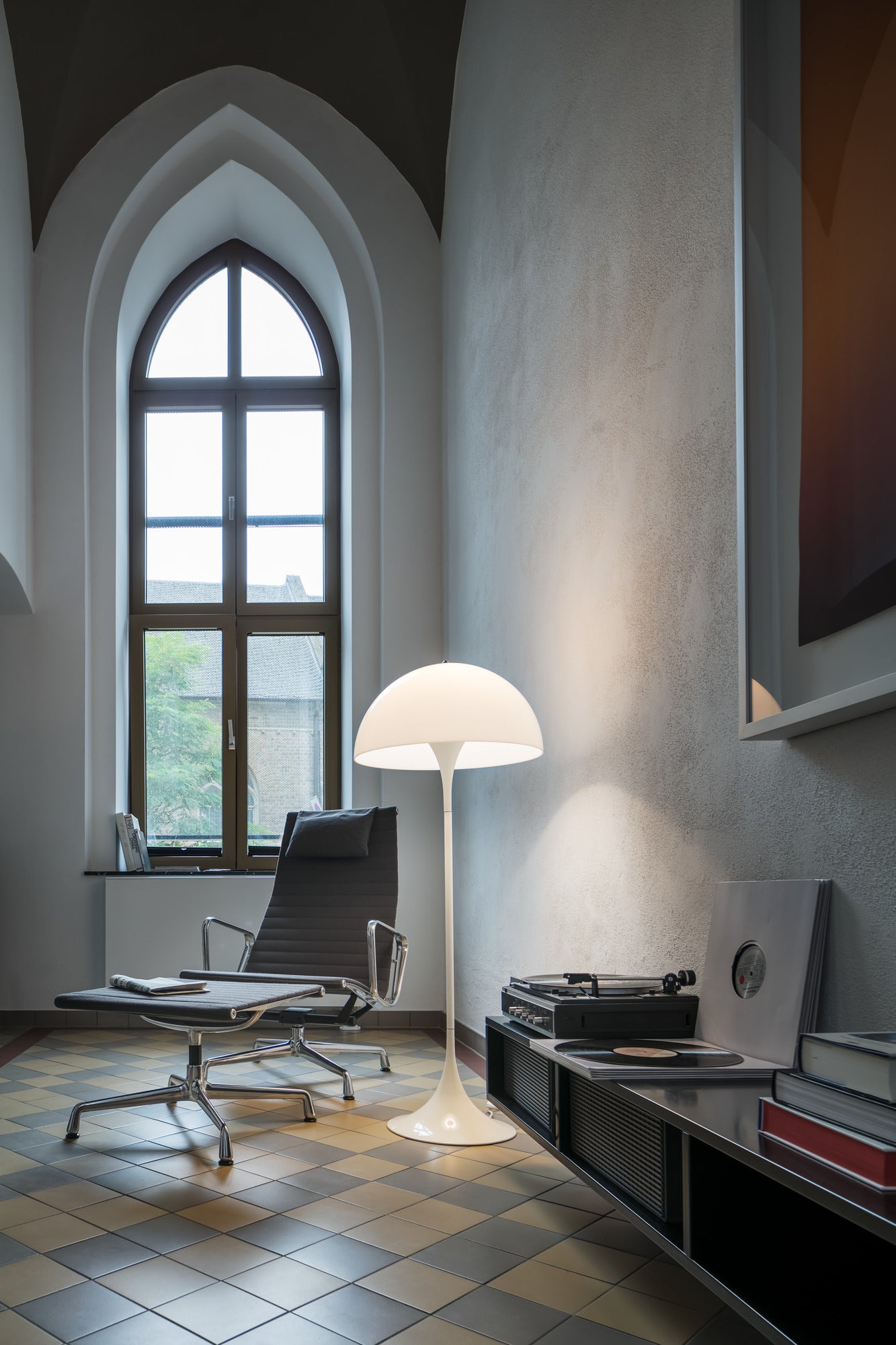 Lampa podłogowa PANTHELLA biały