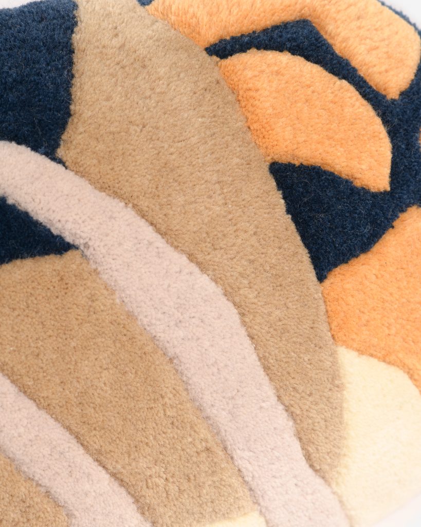 Poduszka dekoracyjna CORAL beżowy z pomarańczowym