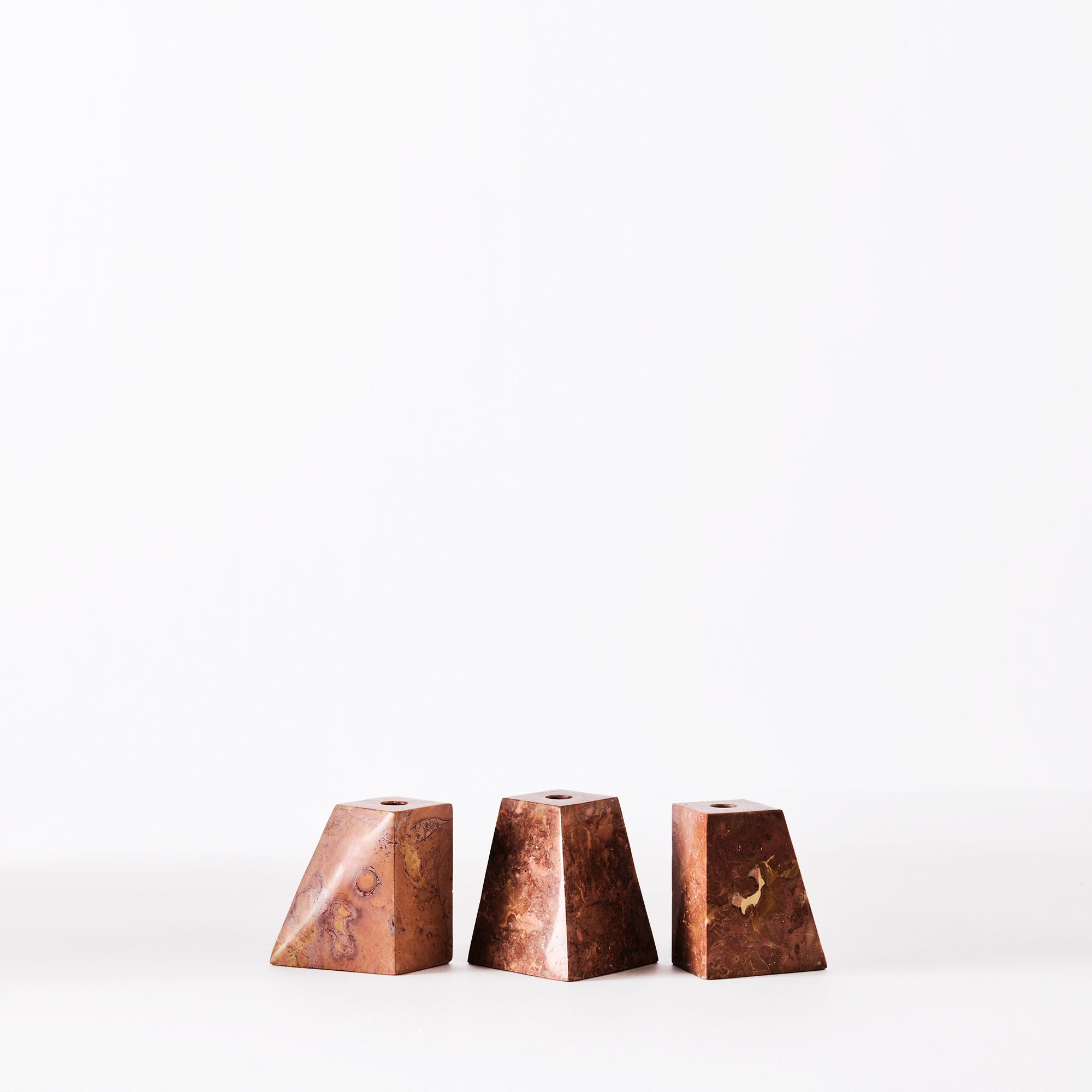 Set von Kerzenhaltern PYRAMID orange Marmor