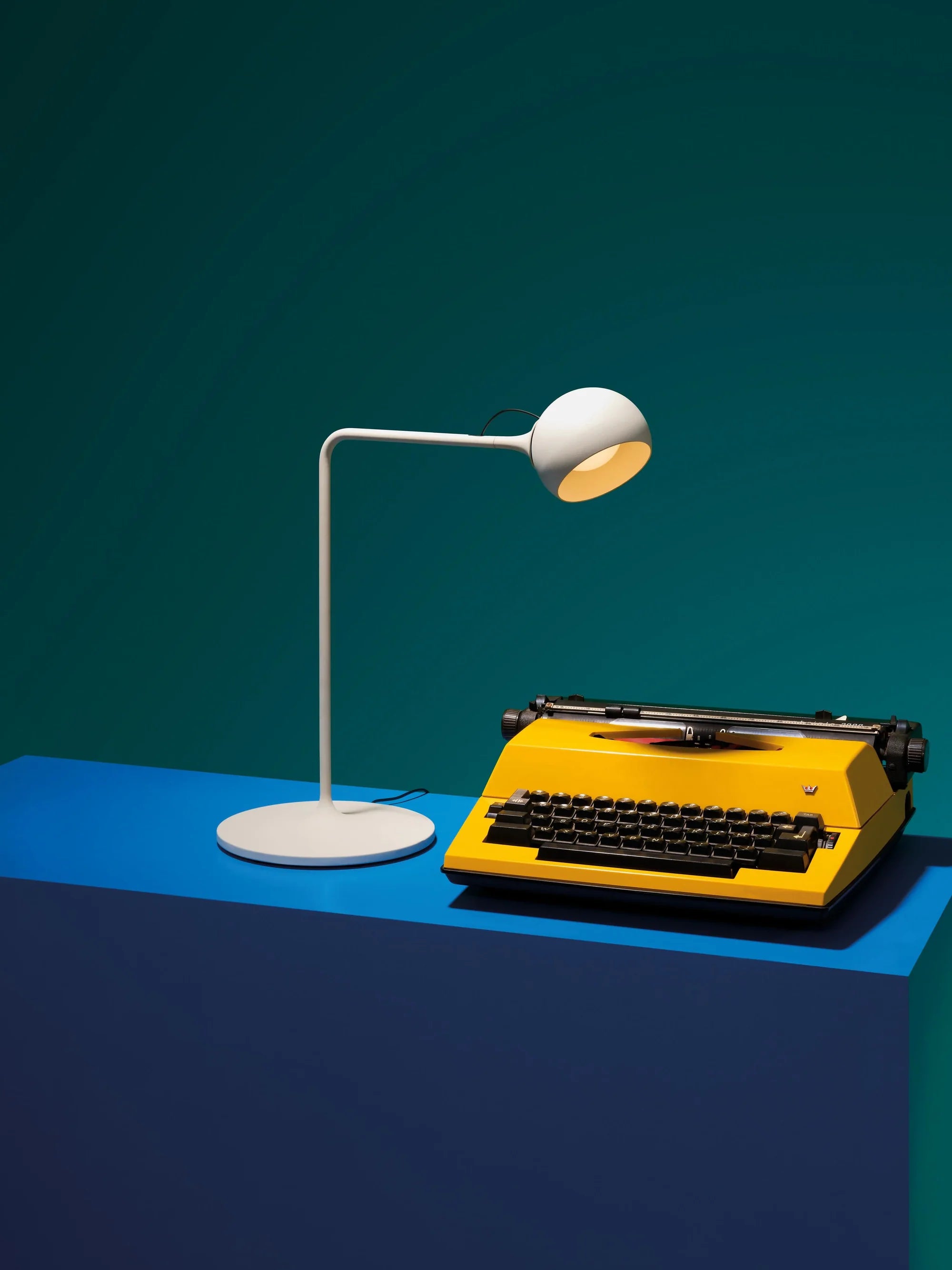 Verstellbare Schreibtischlampe IXA hellgrau